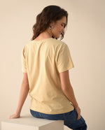 Camiseta con estampado en relieve para mujer - Amarillo