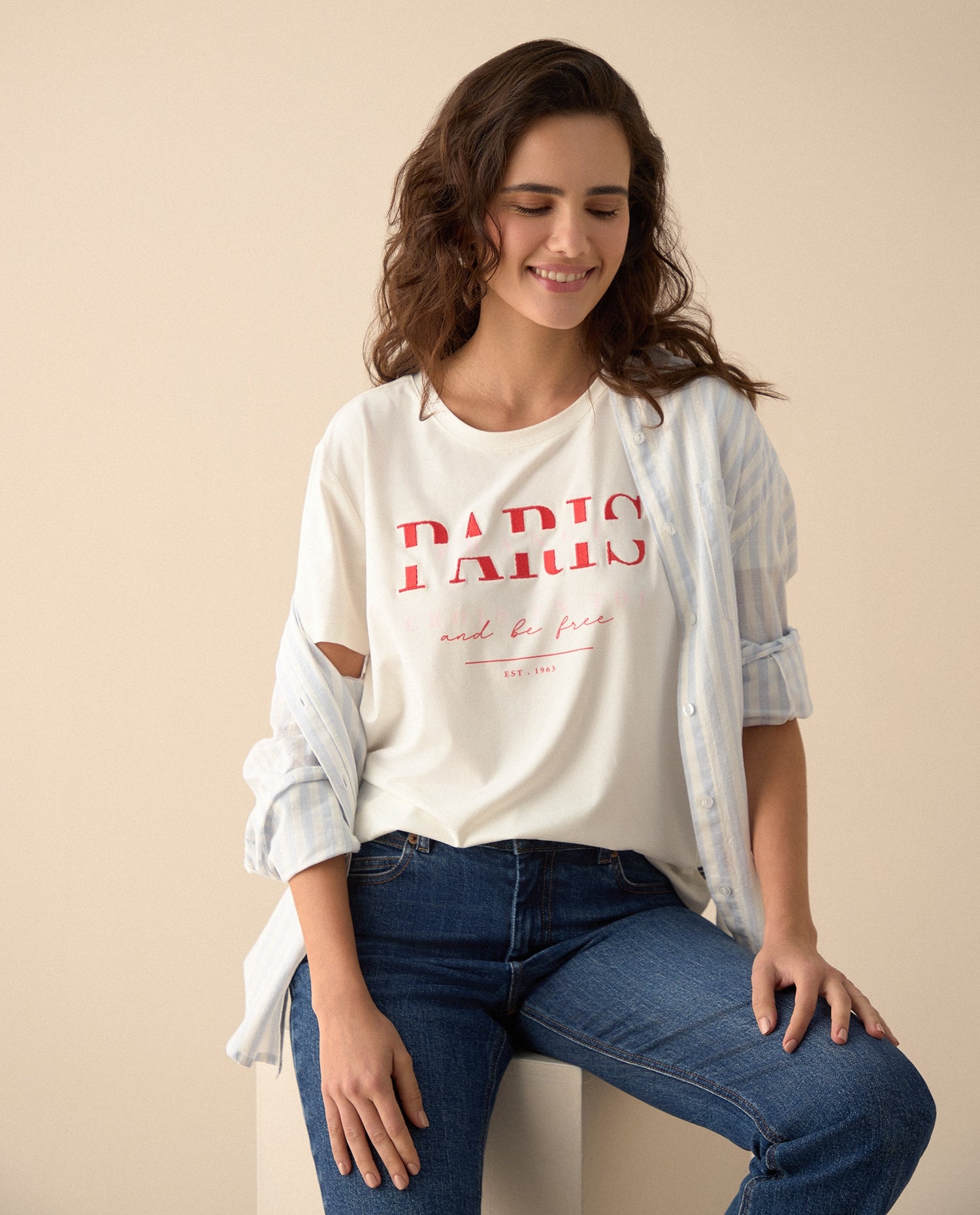 Camiseta con detalles bordados para mujer - Crudo