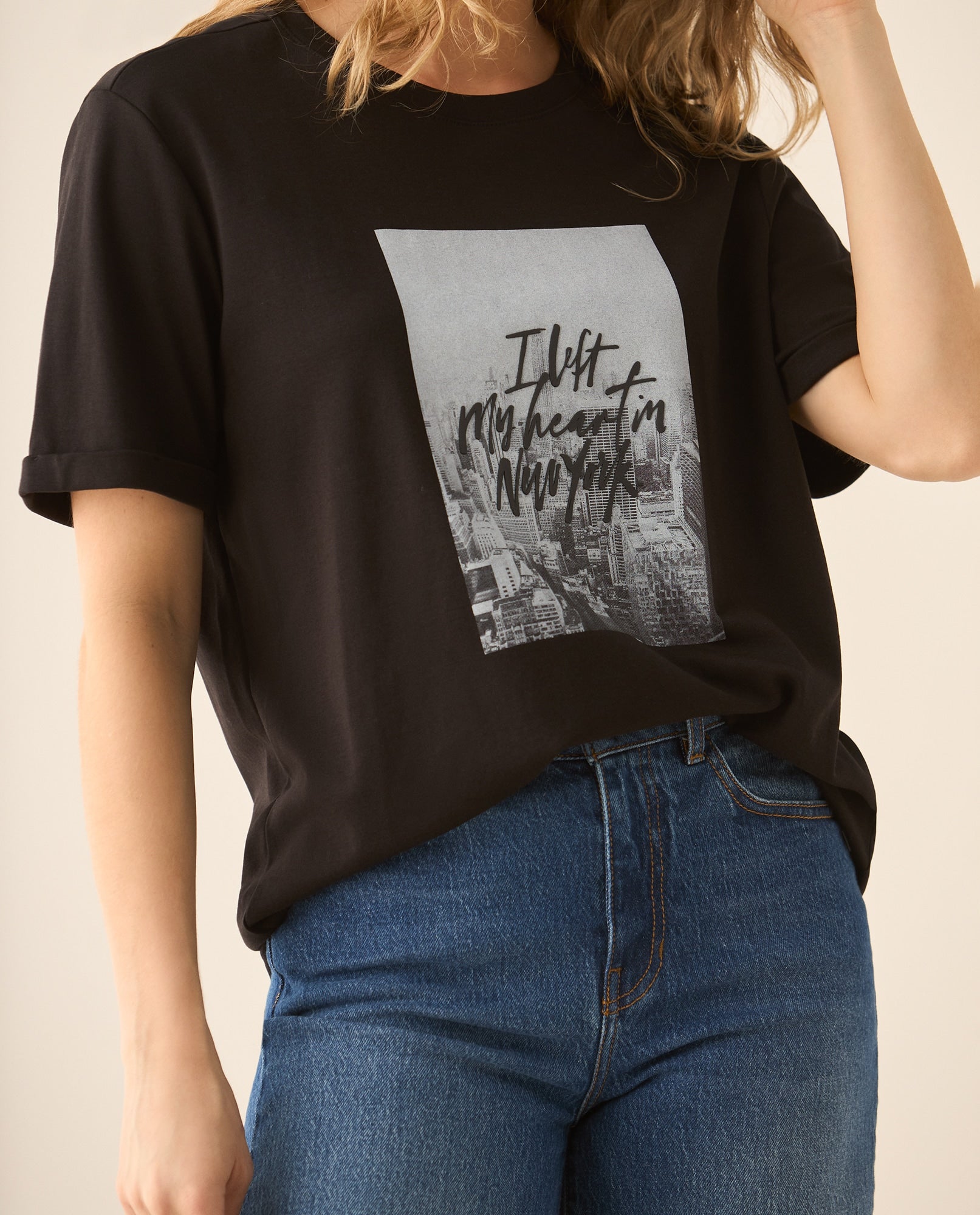 Camiseta manga corta con estampado al frente para mujer - Negro 34_103G004_NEG190303_3