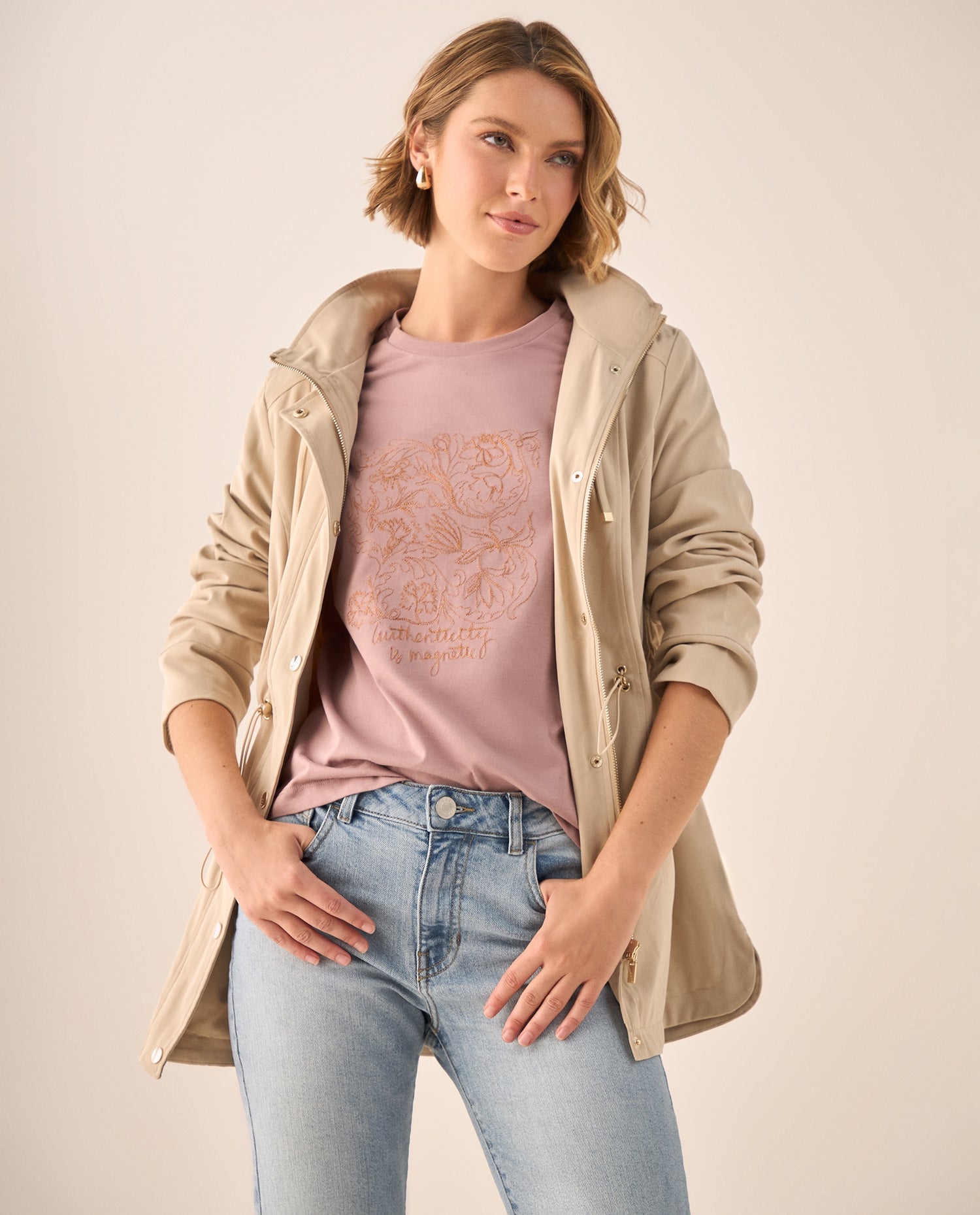 Camiseta Verde Bordado Floral Wild Blooms - Rosa