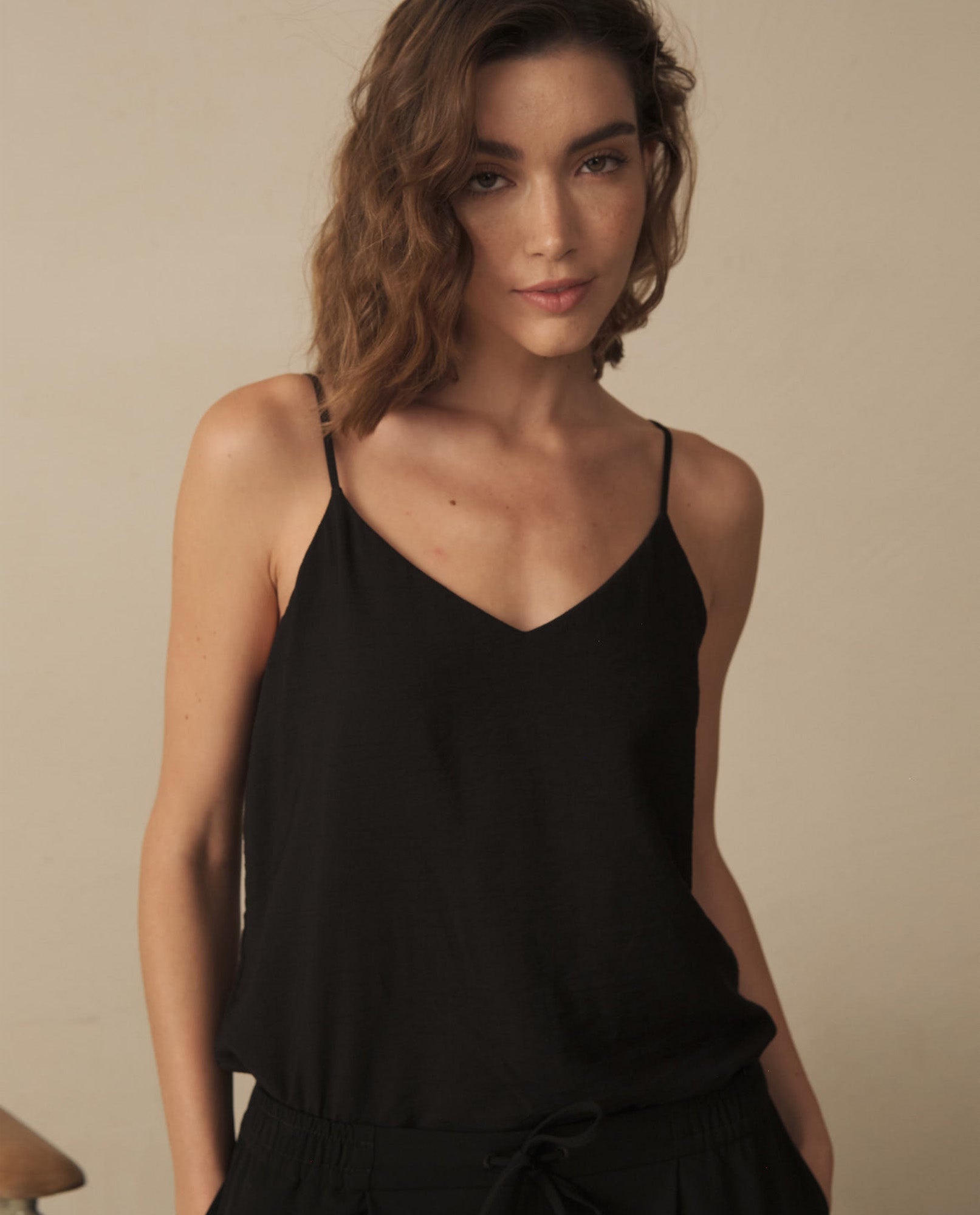 Camisa de tiras para mujer - Negro 34_110G914_NEG190303_3