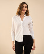 Camisa con apliques de piedras para mujer - Blanco