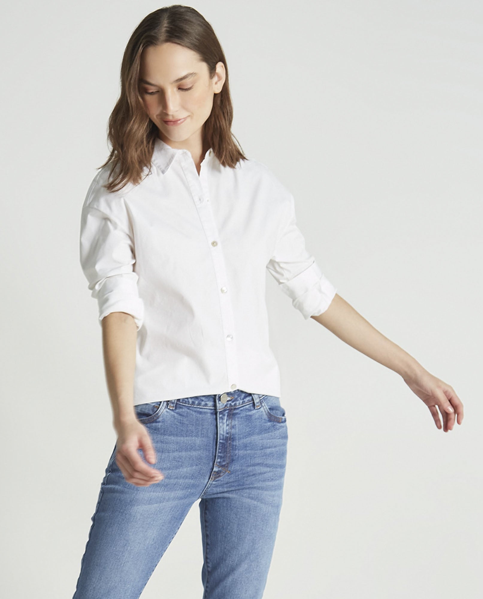 Camisa blanca clásica con bordado en el cuello para mujer - Blanco 34_119D007_A00958_0