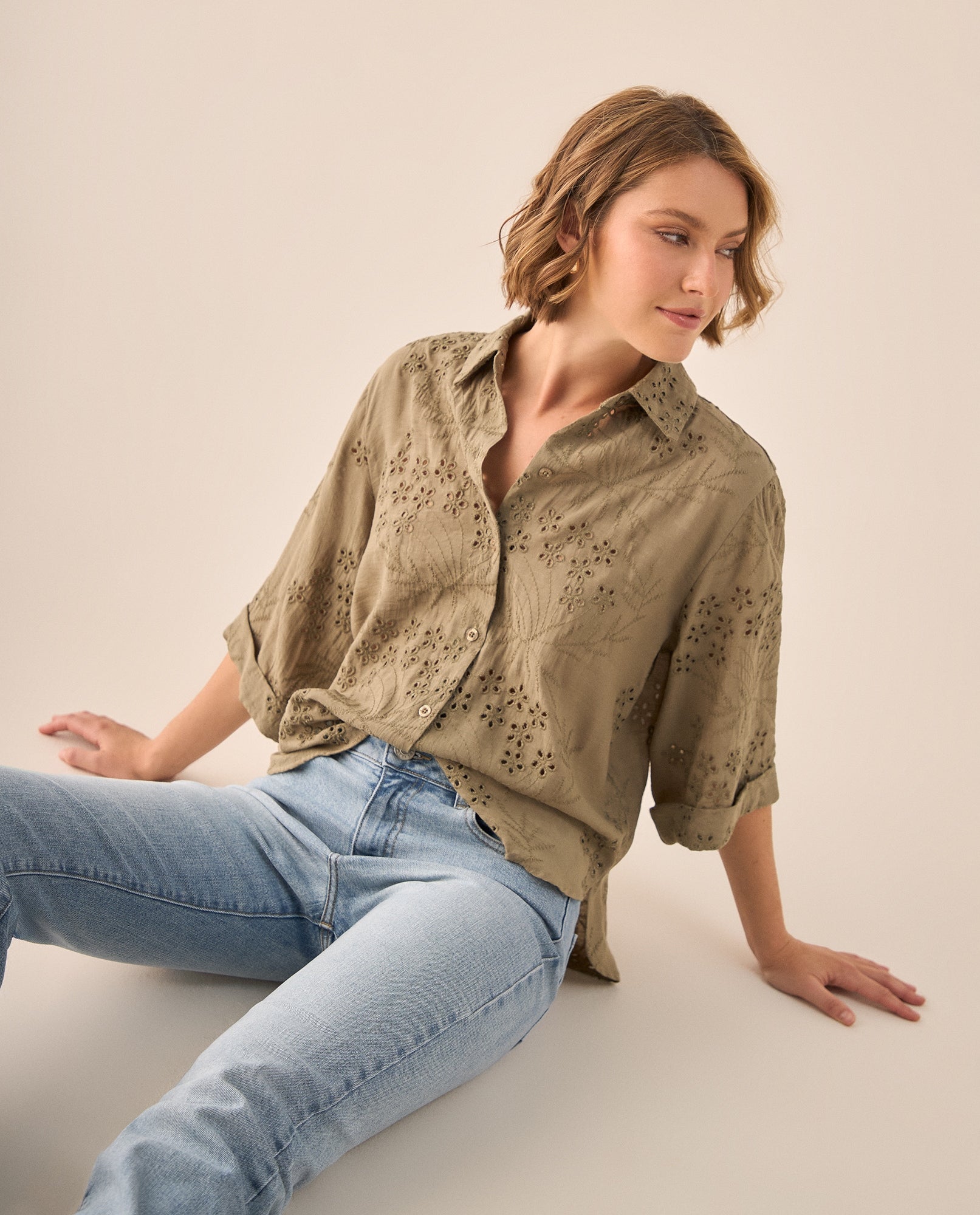 Camisa Verde con Bordados Calados Florales - Verde 34_119G000_VER180617_6