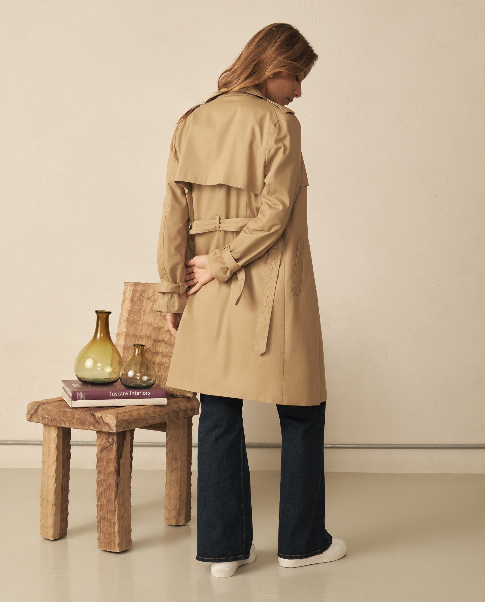 Trench Azul Bahía con Cinturón Ajustable - Café 34_120G921_CAF161334_4