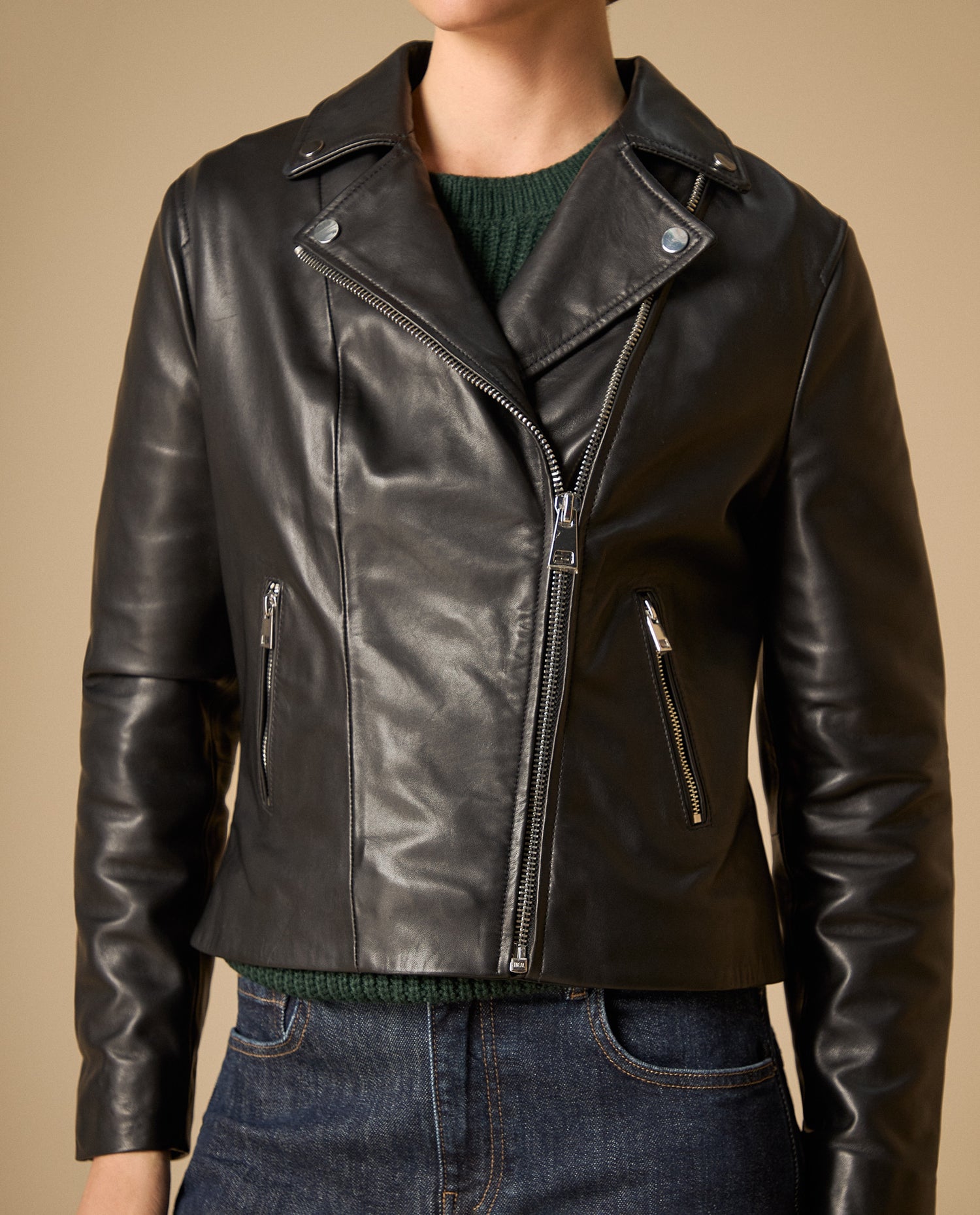 Chaqueta de cuero estilo biker con cierre diagonal - Negro