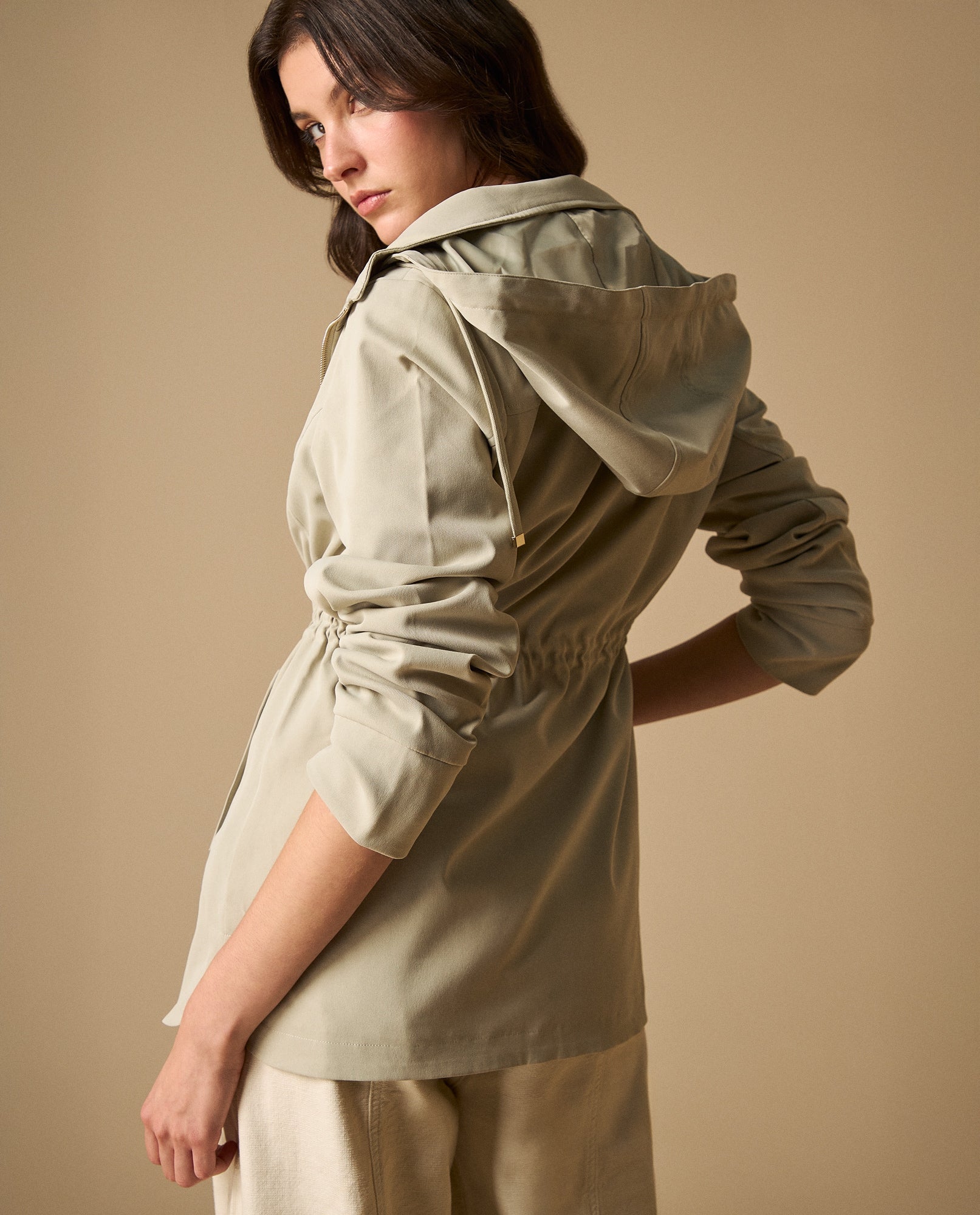 Chaqueta tipo trench con capucha ajustable - Verde 34_121H919_VER170208_4