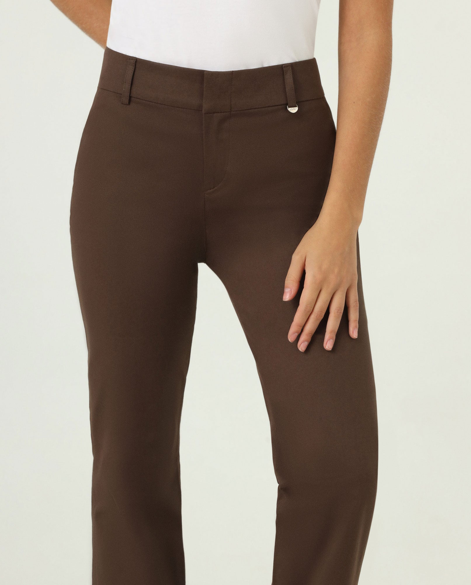 Pantalón Weekend pierna recta con ruedo doblado - Café 34_1300000_040000_5