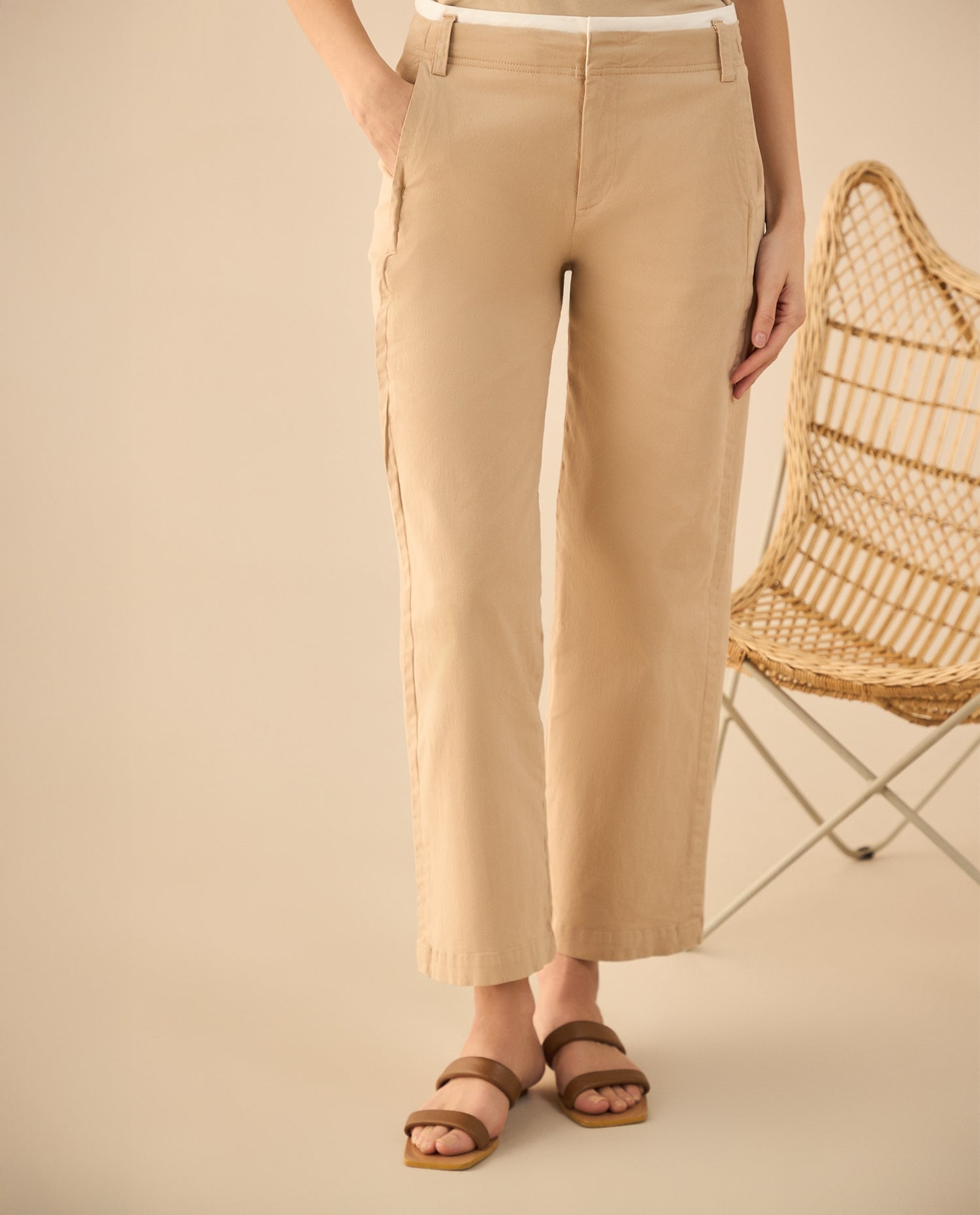 Pantalón con detalle de doble pretina para mujer - Beige