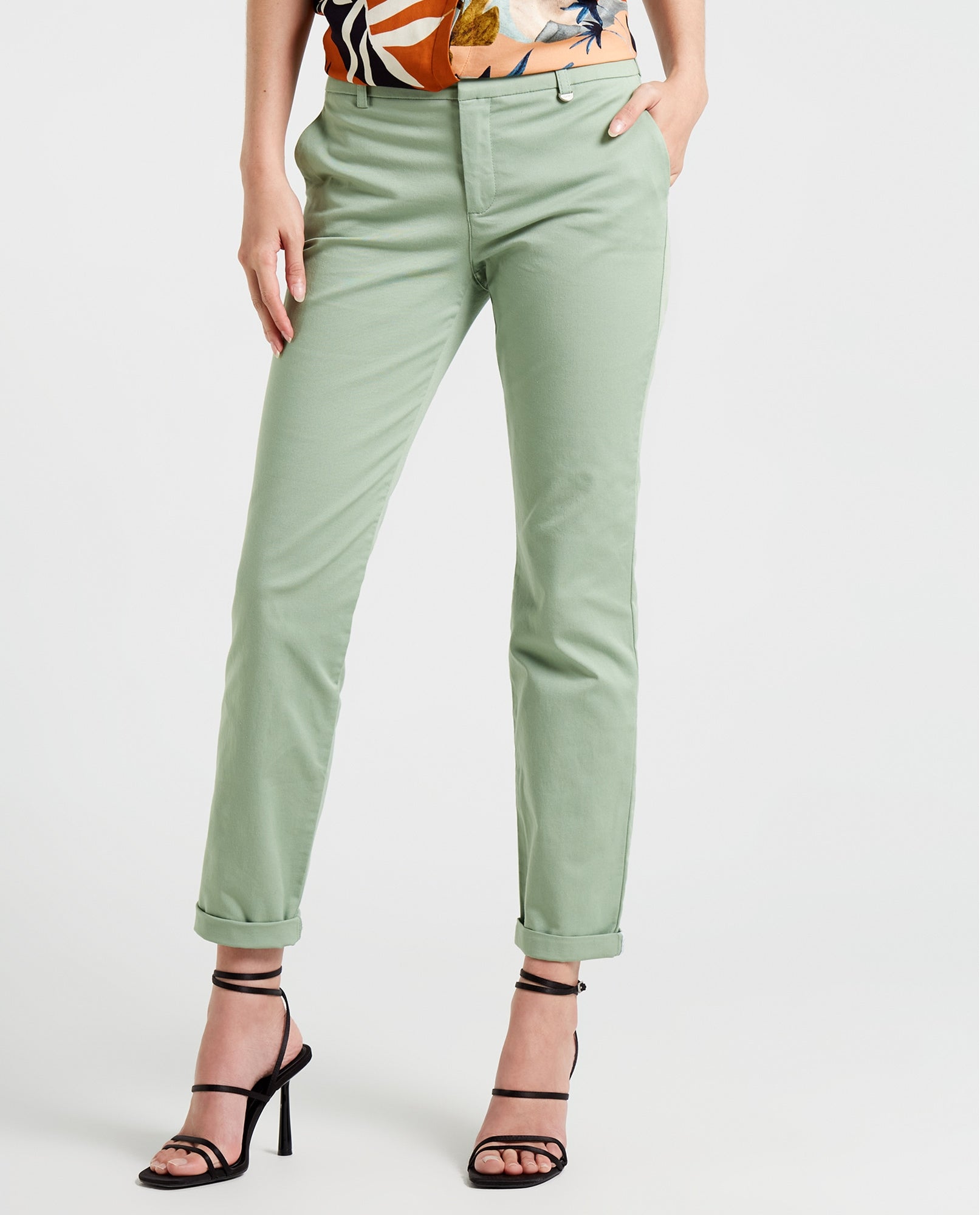 Pantalón con bolsillos diagonales para mujer - Verde 34_132E001_A00969_3