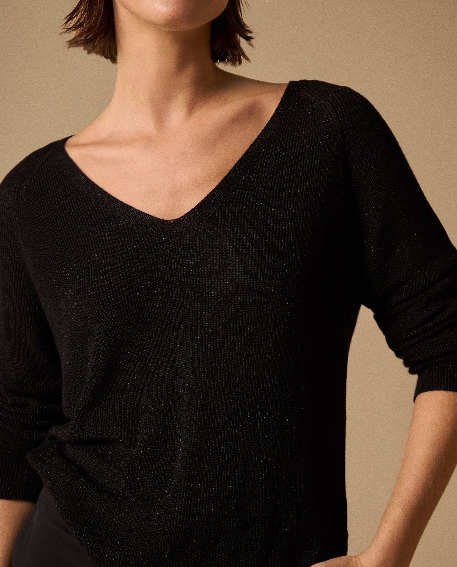 Suéter con Brillo Discreto - Negro