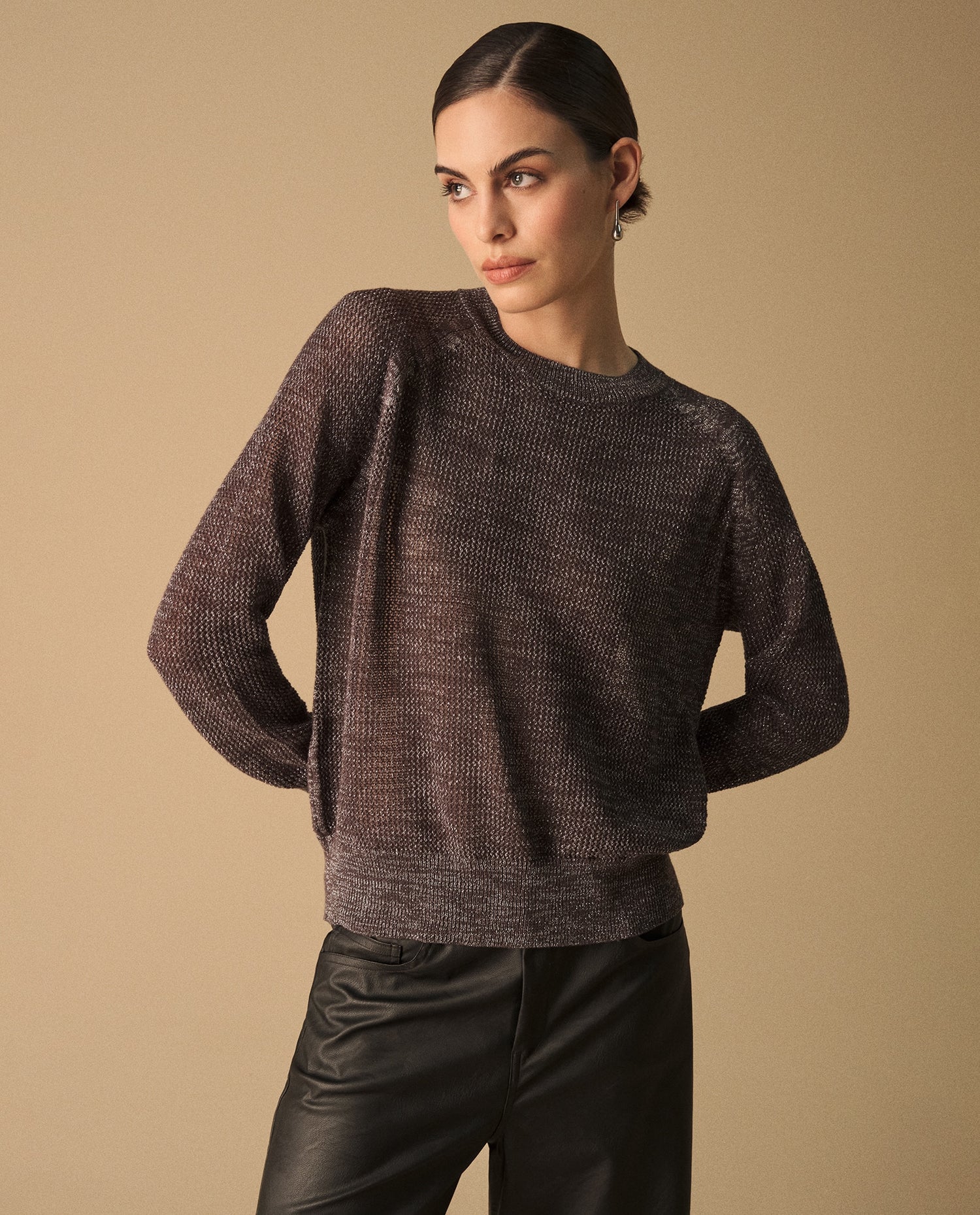 Suéter Gris con Detalles Metálicos - Gris