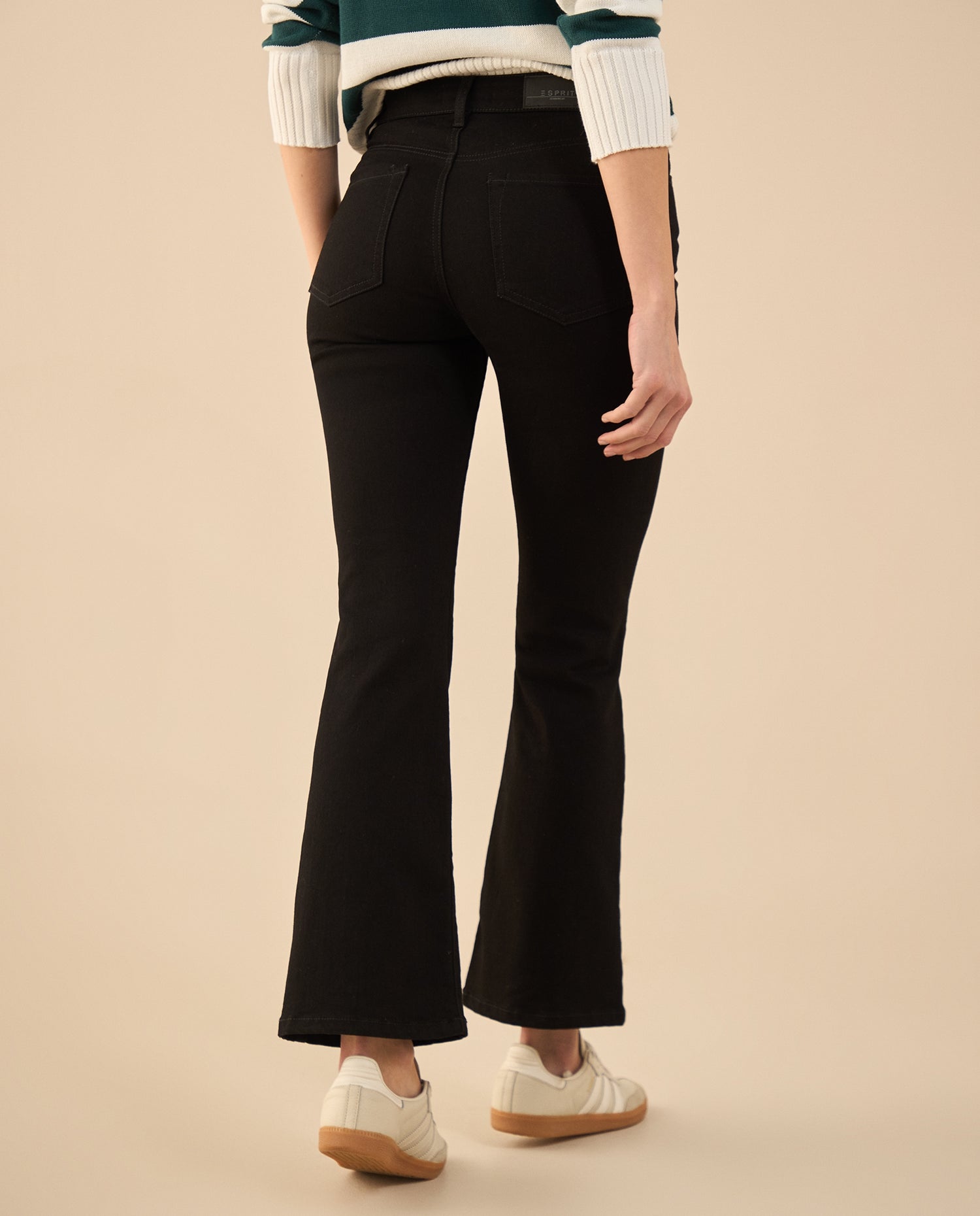 Jean Boot Cut en black denim para mujer - Negro