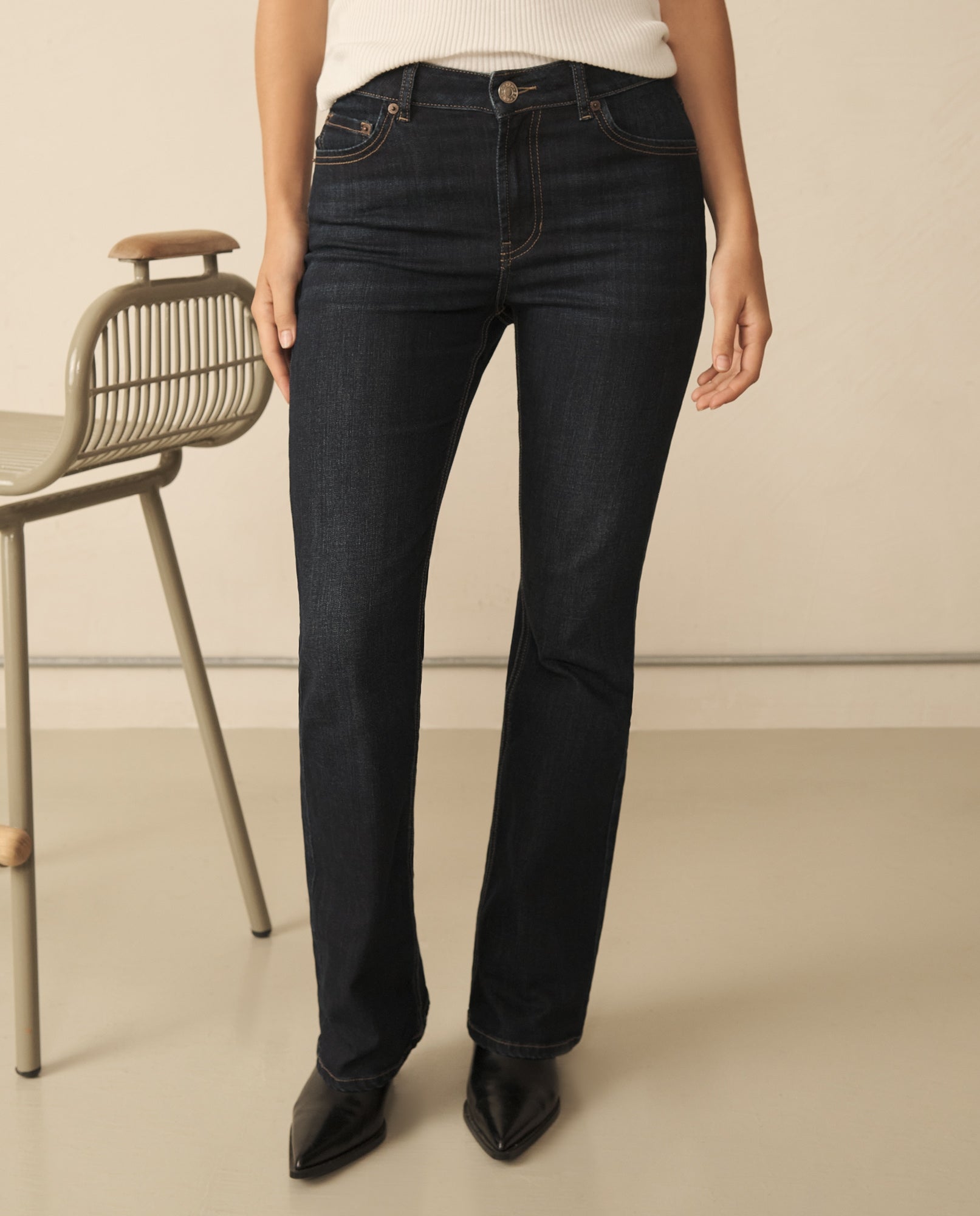 Jean tono oscuro para mujer - Azul 34_170G914_AZU193933_3
