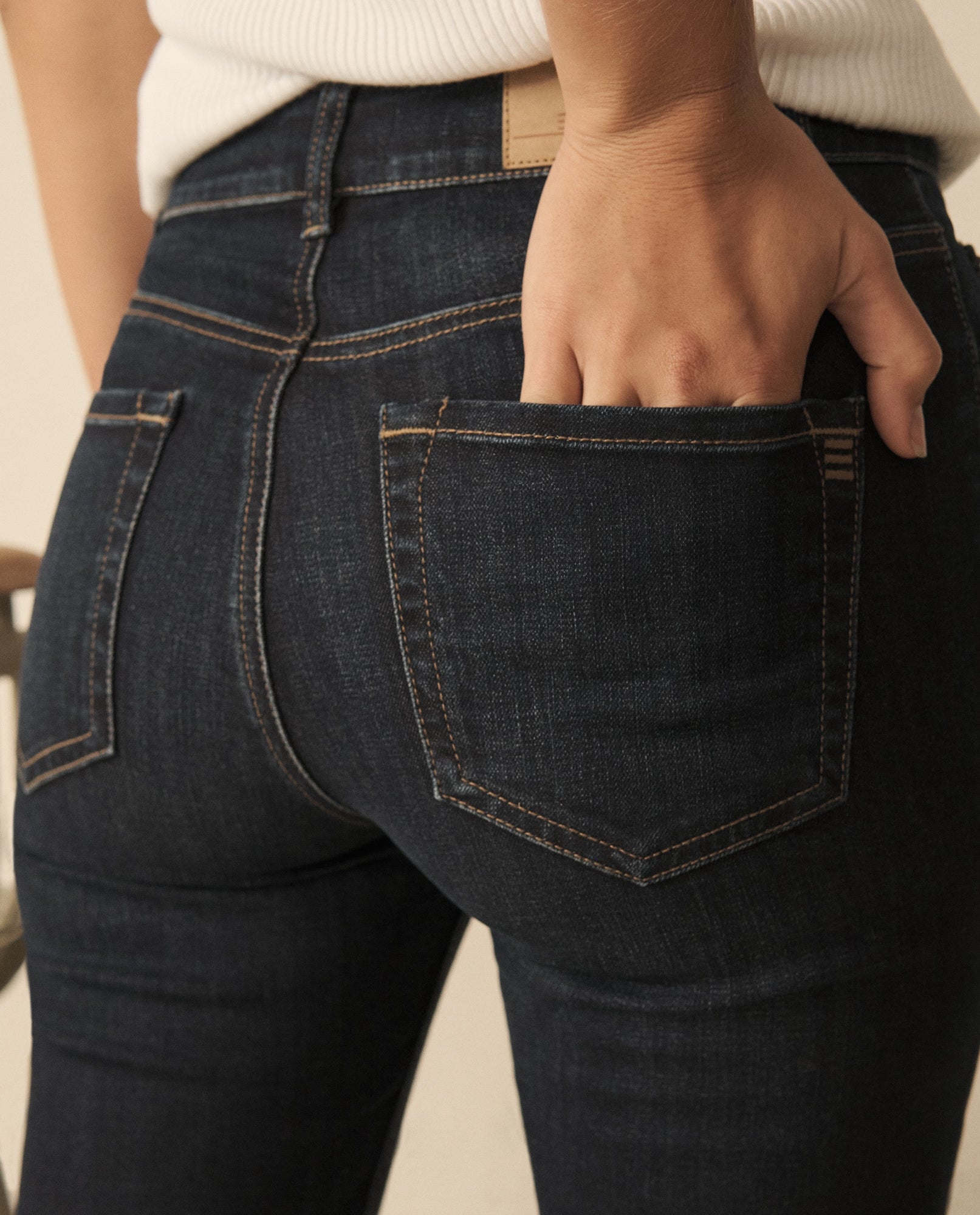 Jean tono oscuro para mujer - Azul 34_170G914_AZU193933_6