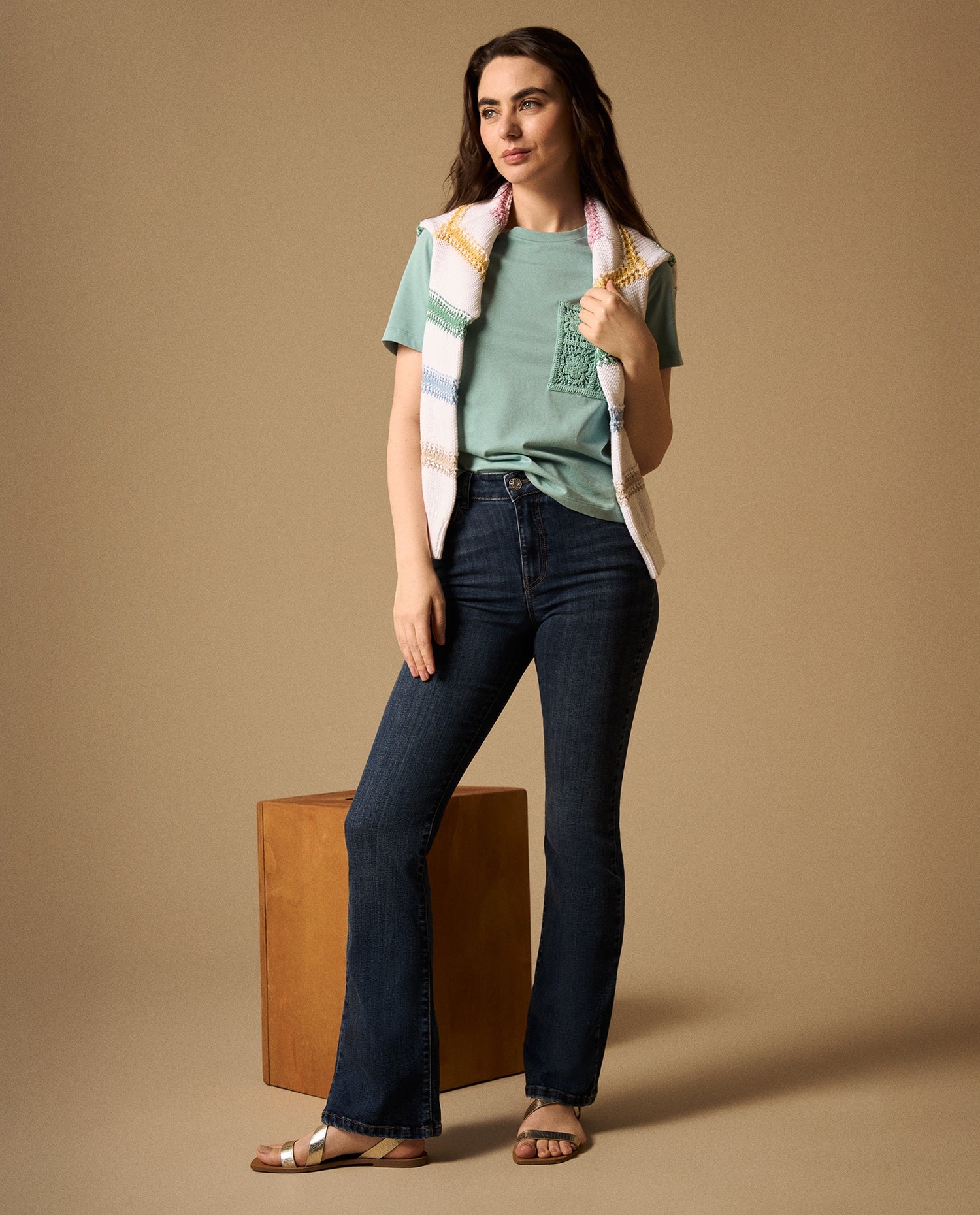 Jean Boot Cut Azul Oscuro Tiro Medio - Azul