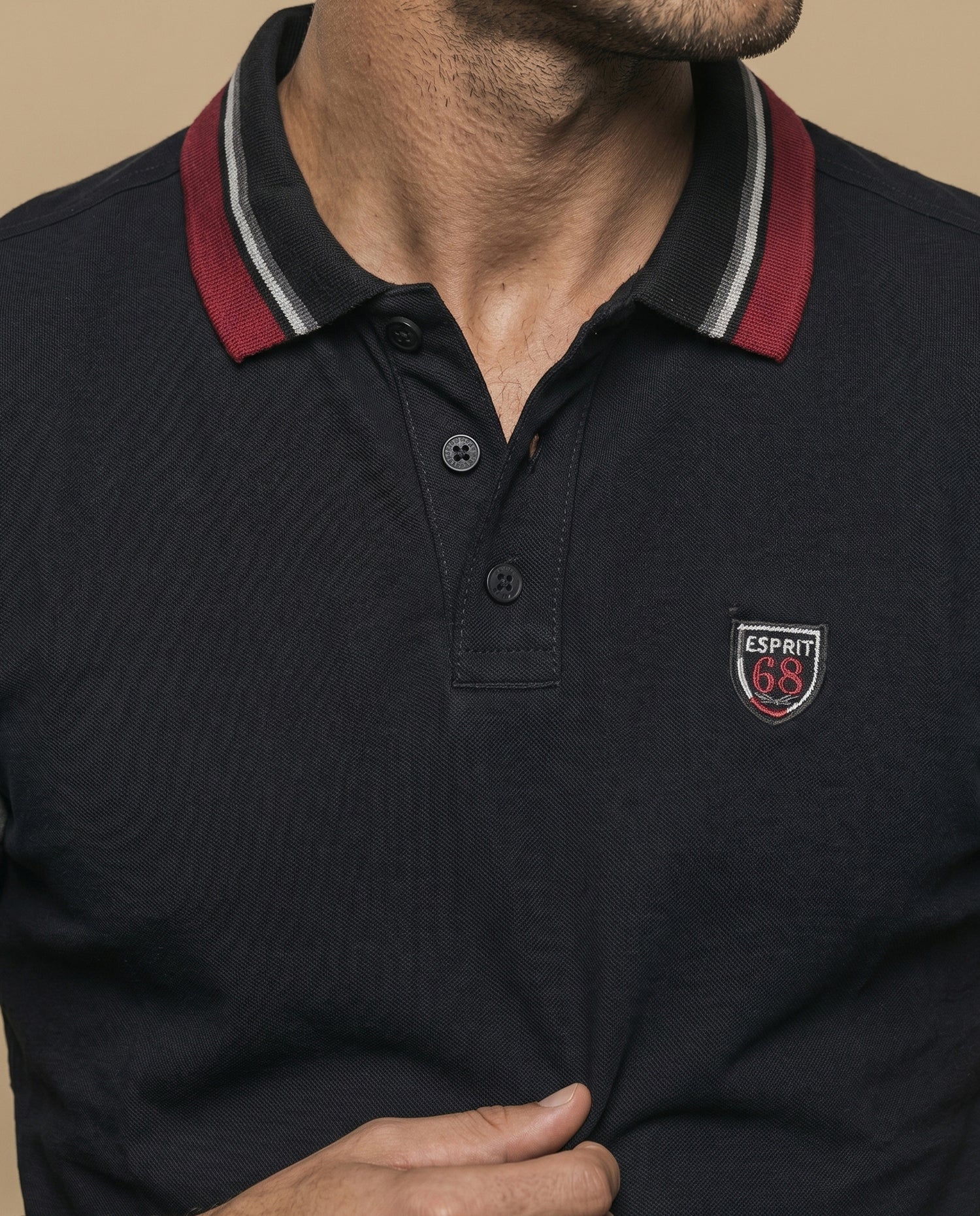 Polo manga corta con cuello a rayas y mangas en bloques de color para hombre - Negro