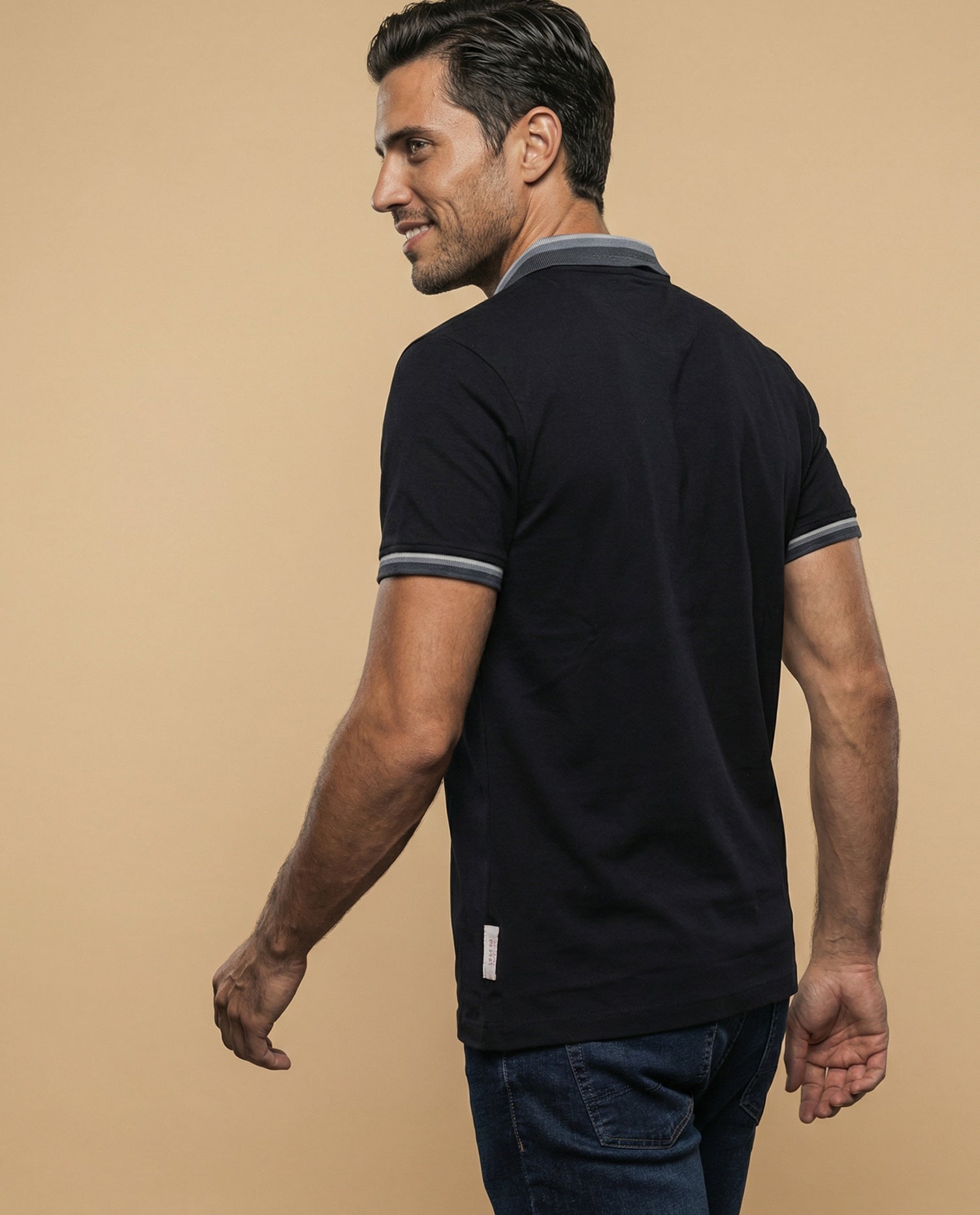 Polo manga corta con ribetes contrastantes para hombre - Negro