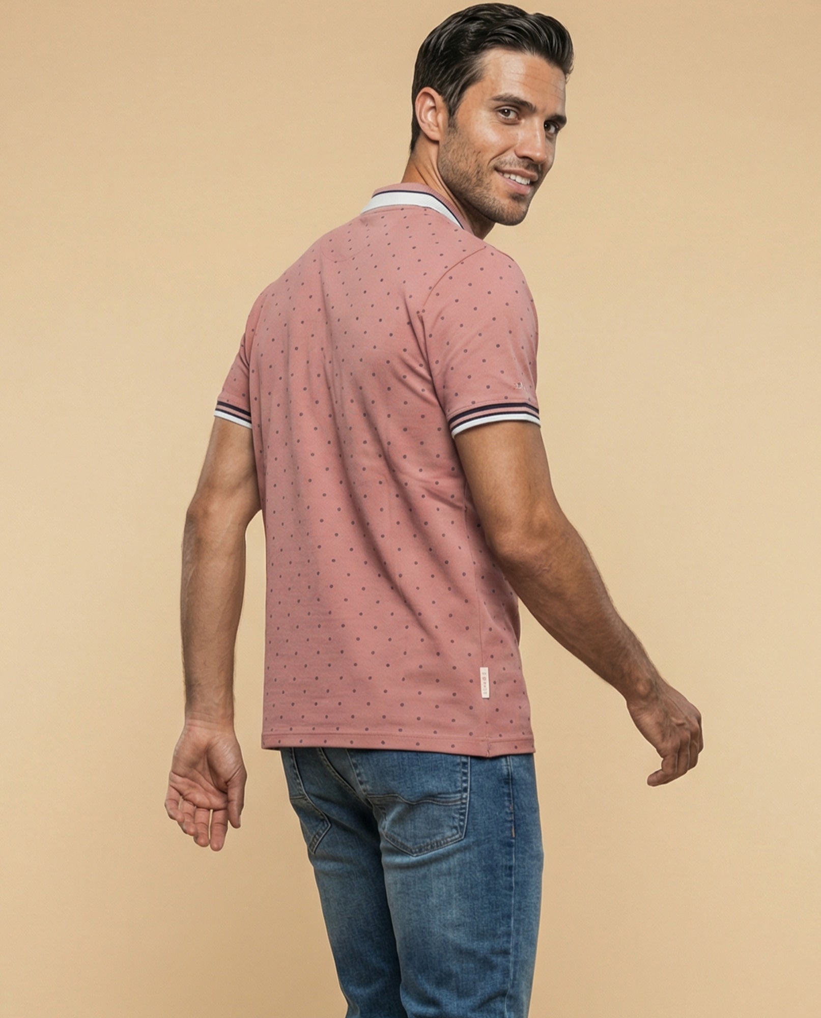 Polo manga corta con estampado de micromotivo geométrico para hombre - Rosa 34_305E351_ROS171929_4