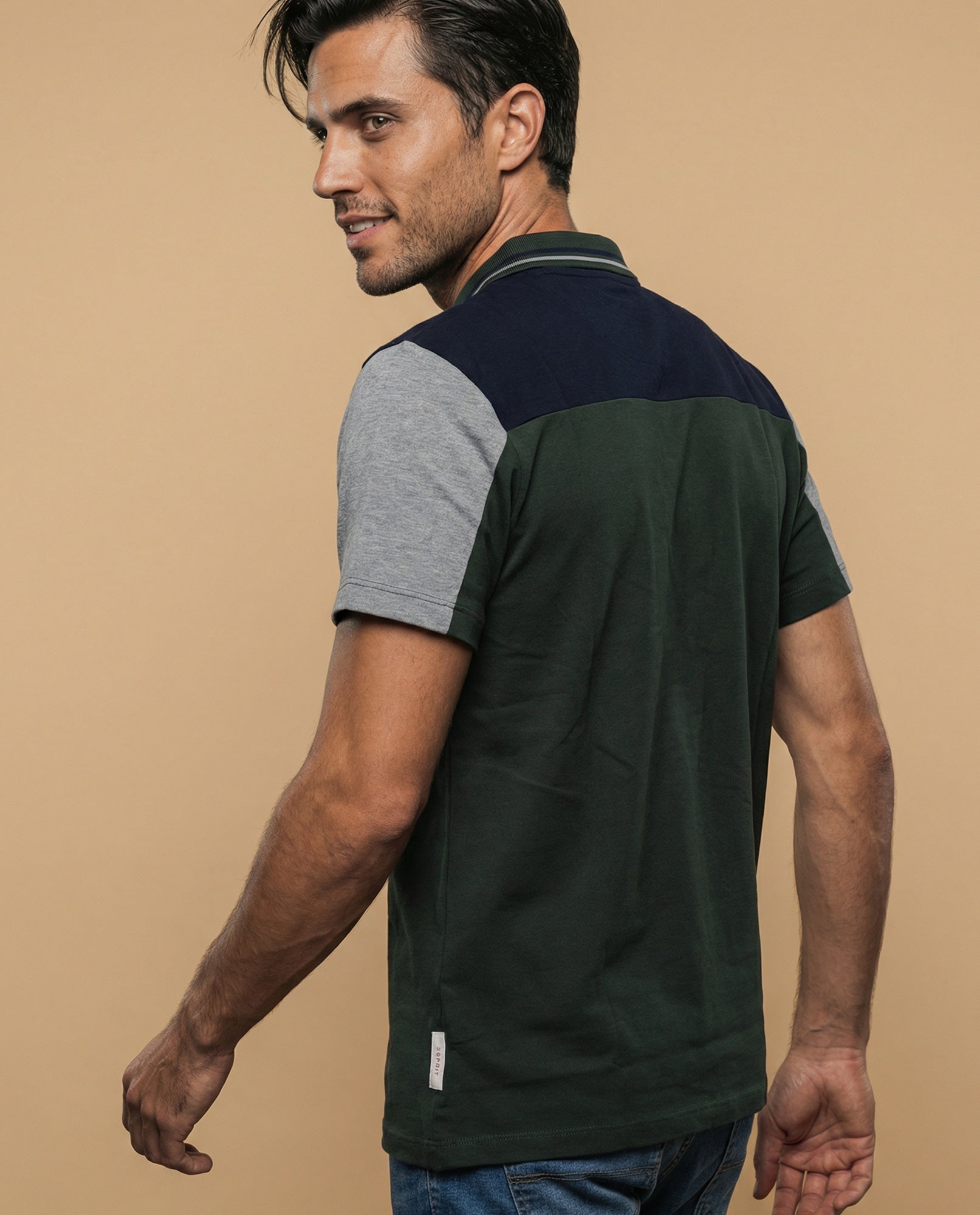 Polo fit ajustado logo estampado - Verde 34_305E369_VER190622_4