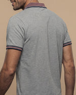 Polo regular logo bordado - Gris