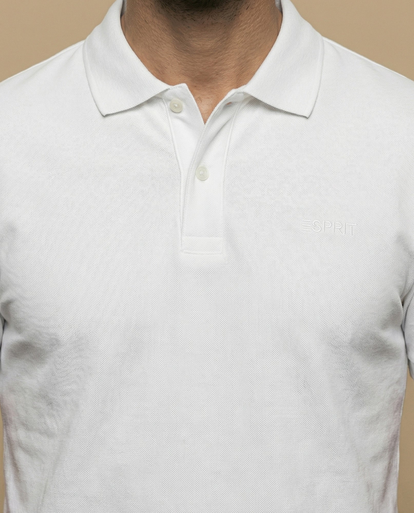 Polo manga corta con cuello camisero y ribete contrastante para hombre - Blanco 34_305F317_BLA114001_3