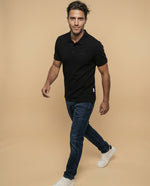Polo manga corta con cuello camisero y ribete contrastante para hombre - Negro