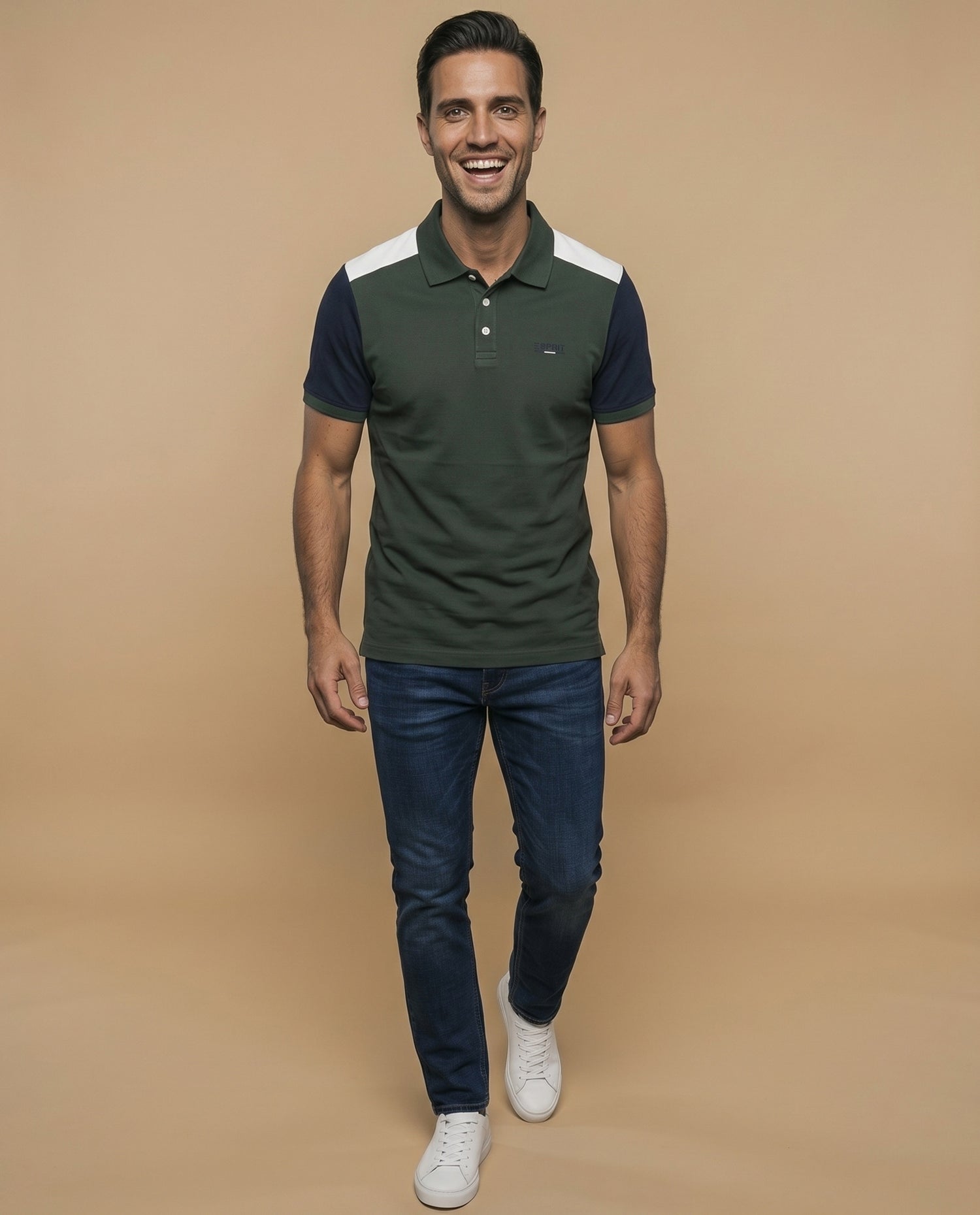 Polo manga corta con bloques de color en mangas para hombre - Verde