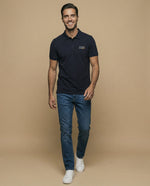 Polo manga corta con cuello camisero y parche bordado para hombre - Azul