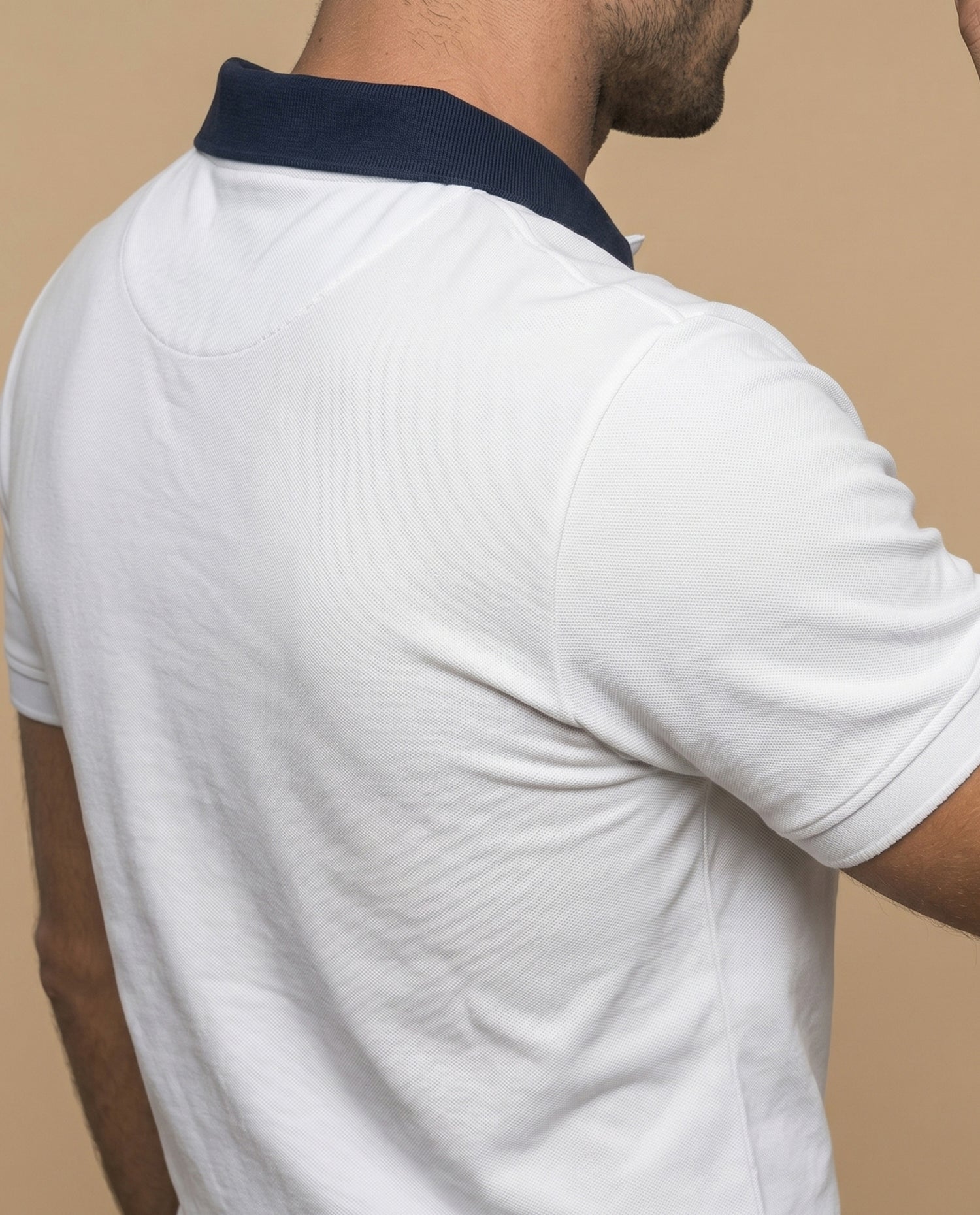 Polo manga corta con cuello contrastante y estampado para hombre - Blanco