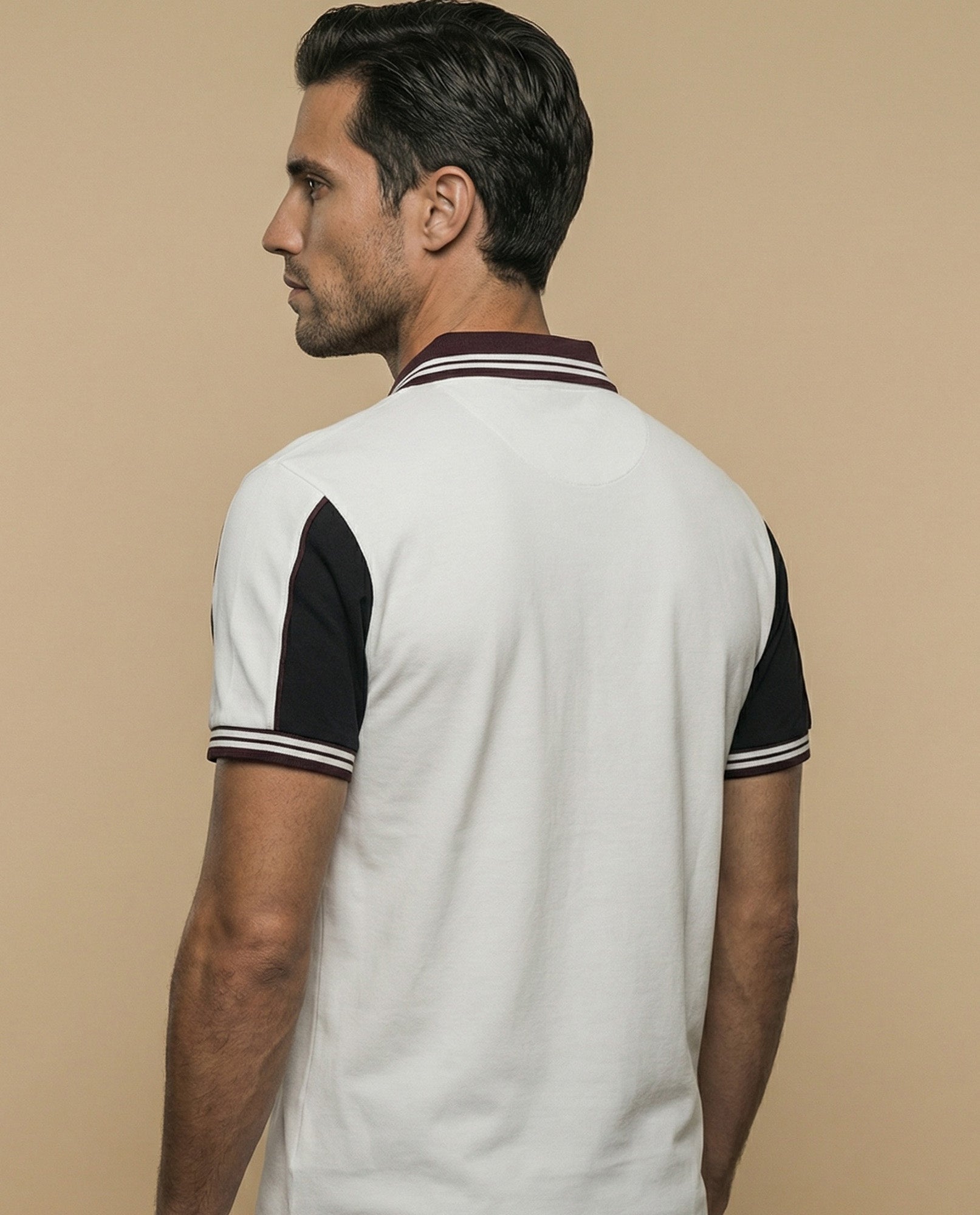 Polo manga corta con cuello acanalado a rayas y paneles contrastantes para hombre - Crudo 34_305F379_CRU110605_4