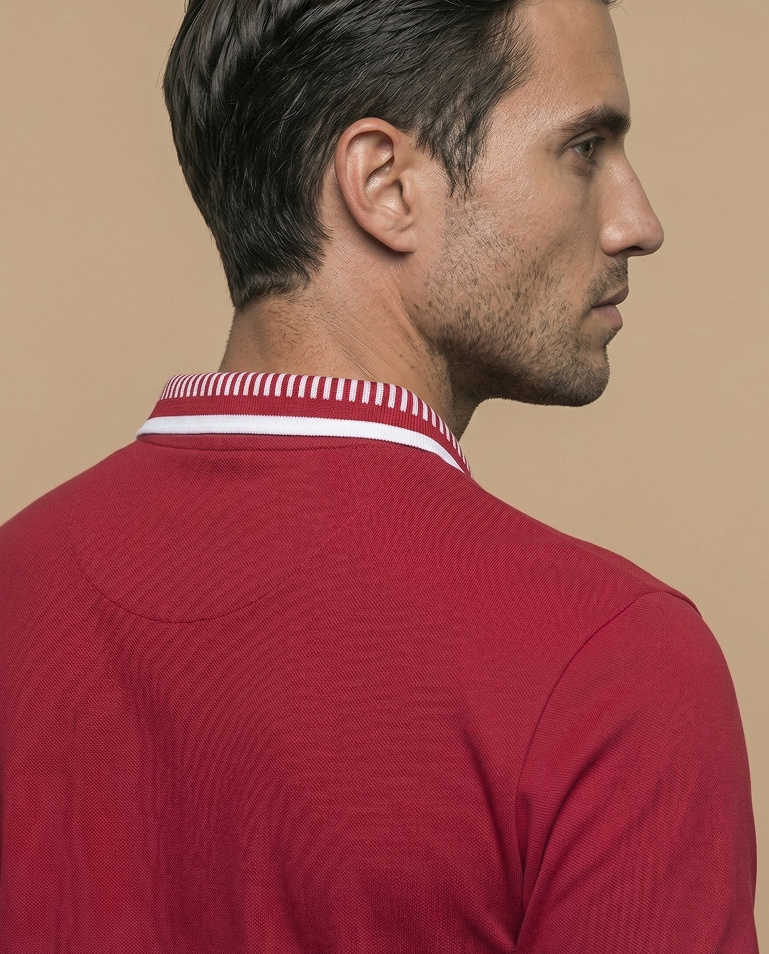 Polo manga corta con cuello a rayas y ribetes en contraste para hombre - Rojo
