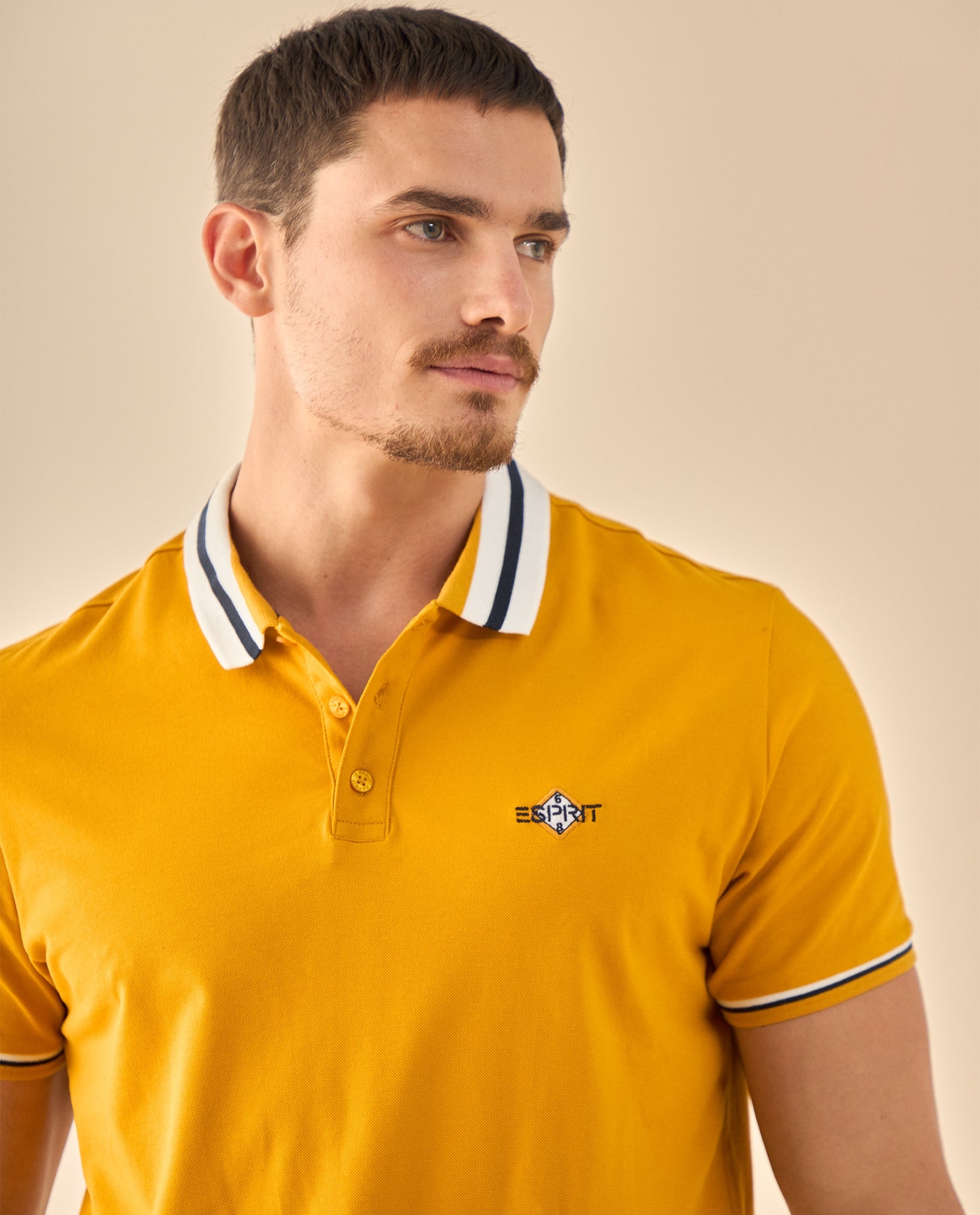 Polo con Ribetes Contrastantes - Amarillo 34_305G303_AMA171047_3