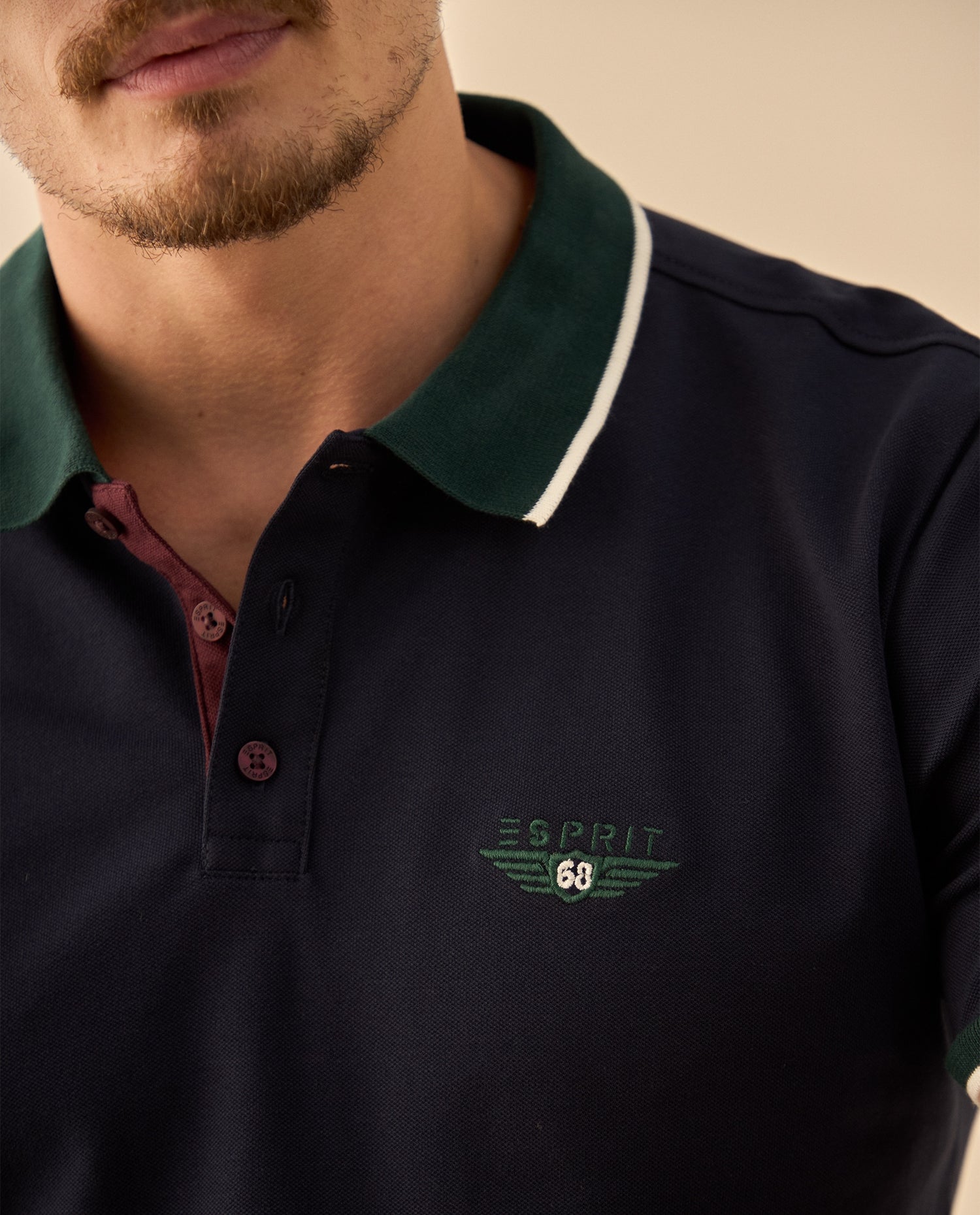 Polo con Cuello Contrastante y Logo Bordado - Azul