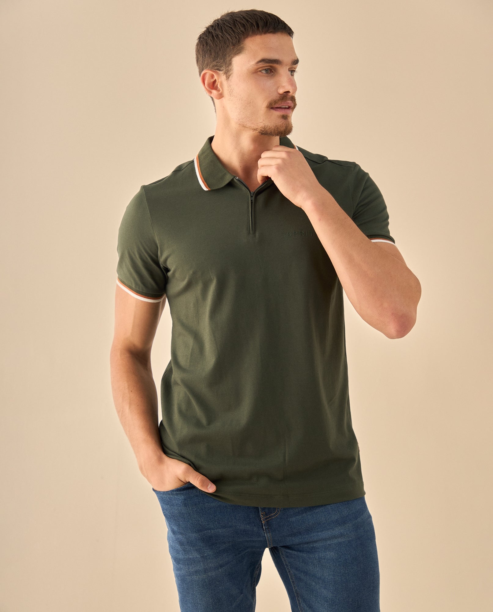 Polo con Cremallera y Detalles Contrastantes - Verde 34_305G326_VER156313_0