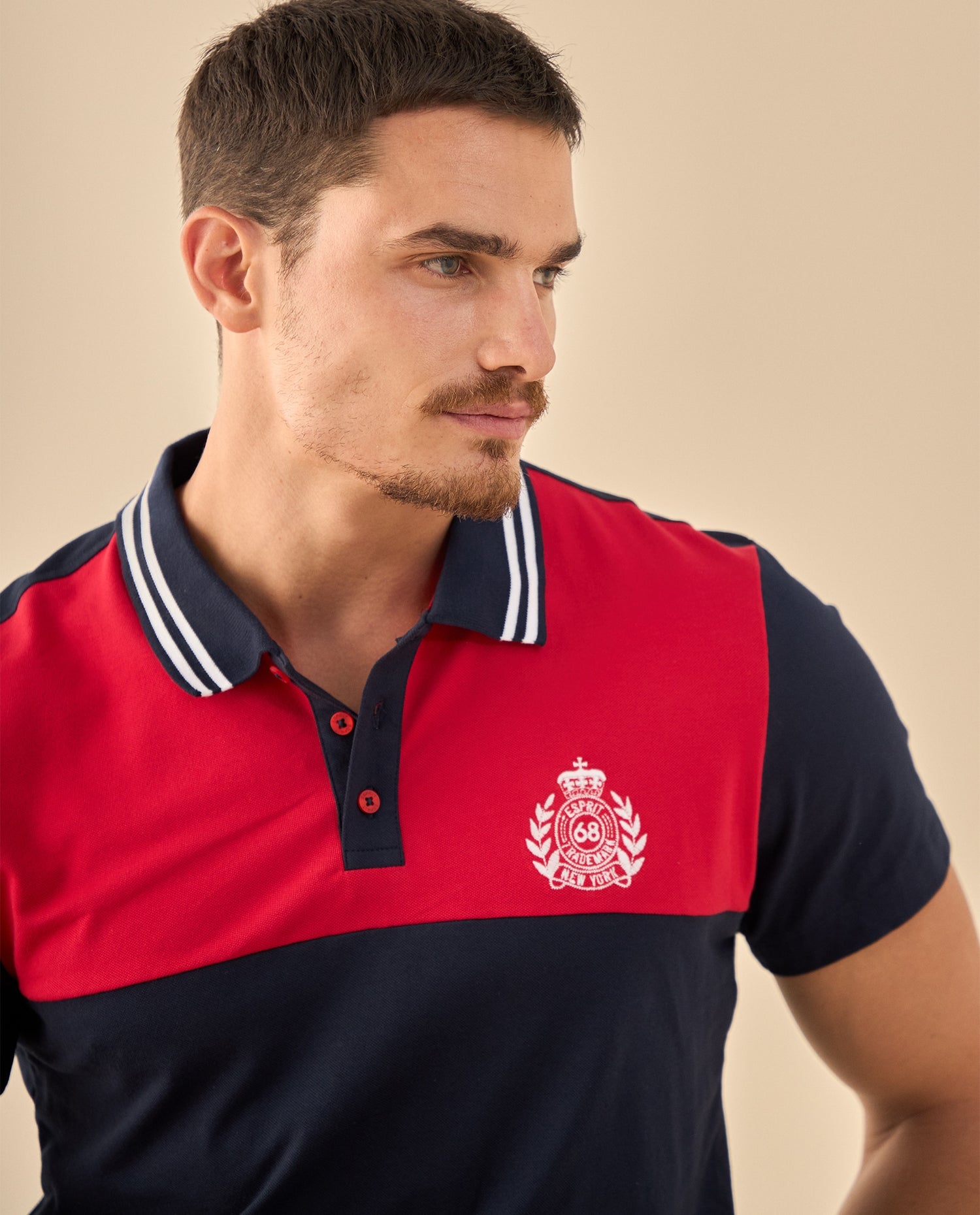 Polo Deportivo con Escudo Bordado - Azul