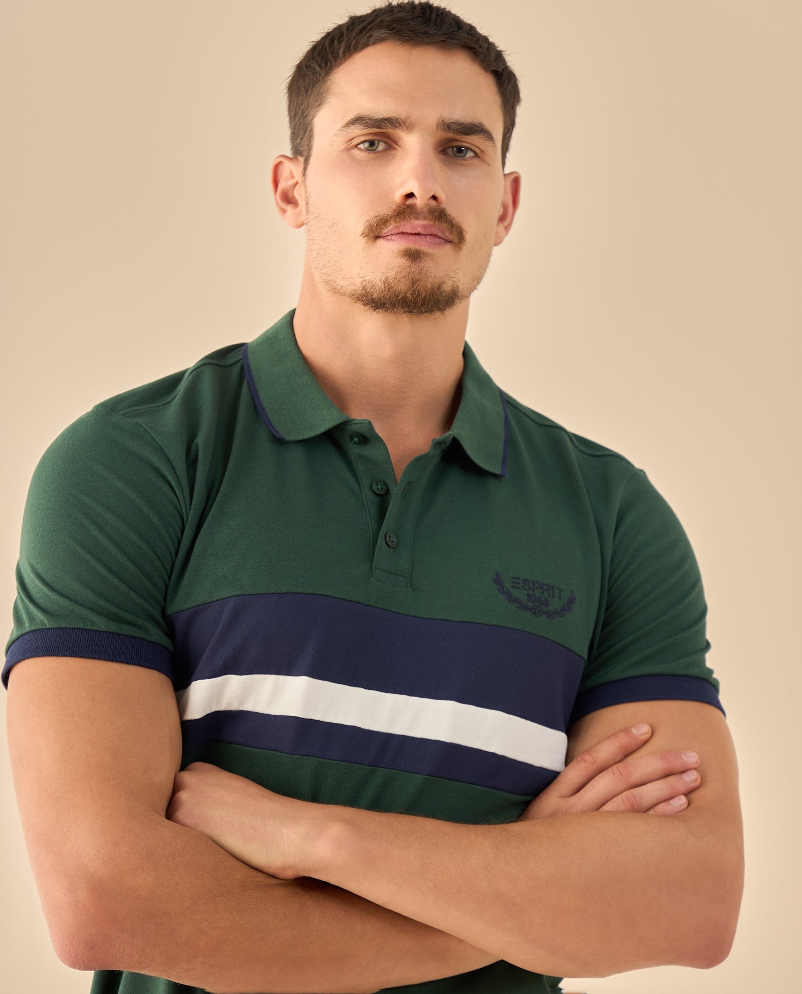 Polo con Rayas Contrastantes - Verde 34_305G333_VER165820_3