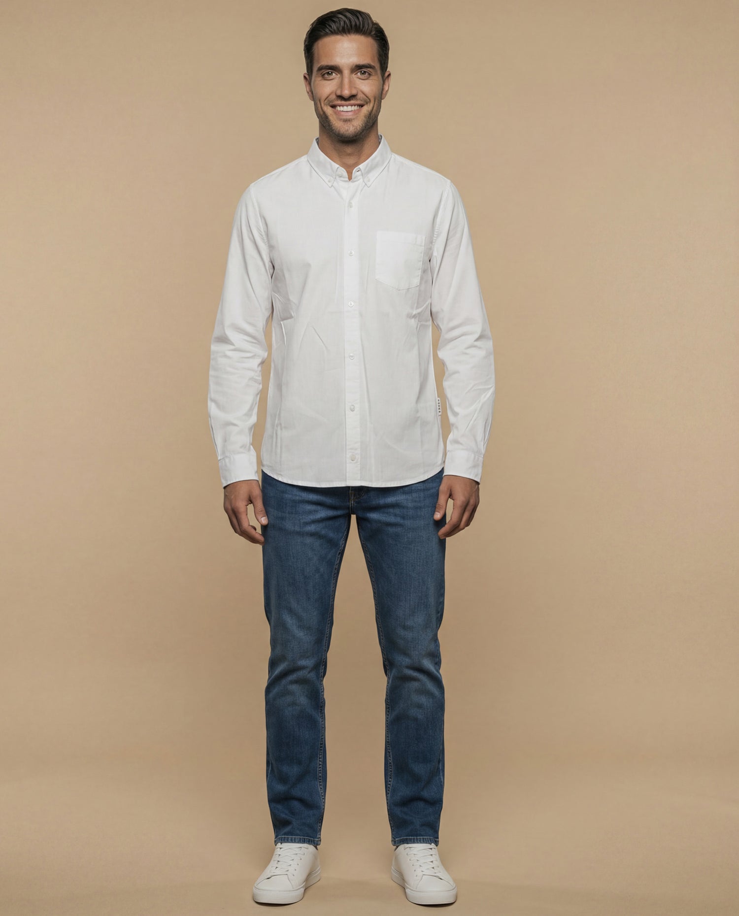 Camisa manga larga con cuello button-down y bolsillo para hombre - Blanco