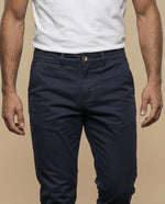 Pantalón chino corte recto tiro medio - Azul