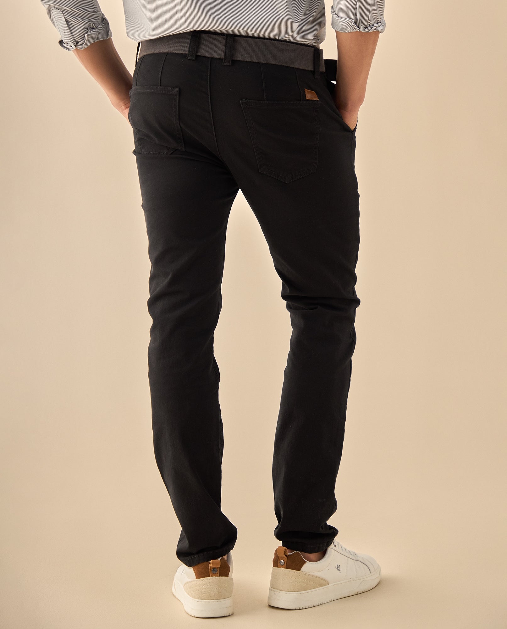 Pantalón Slim Fit con Cinturón - Negro 34_335G304_NEG194012_5