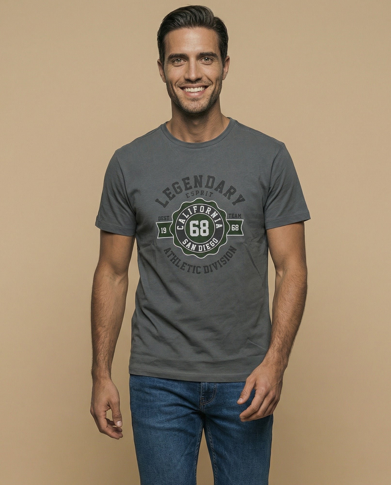 Camiseta manga corta con estampado universitario para hombre - Gris 34_345F324_GRI174016_0