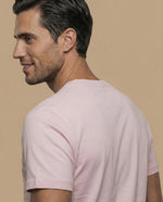 Camiseta manga corta con estampado gráfico universitario para hombre - Rosa