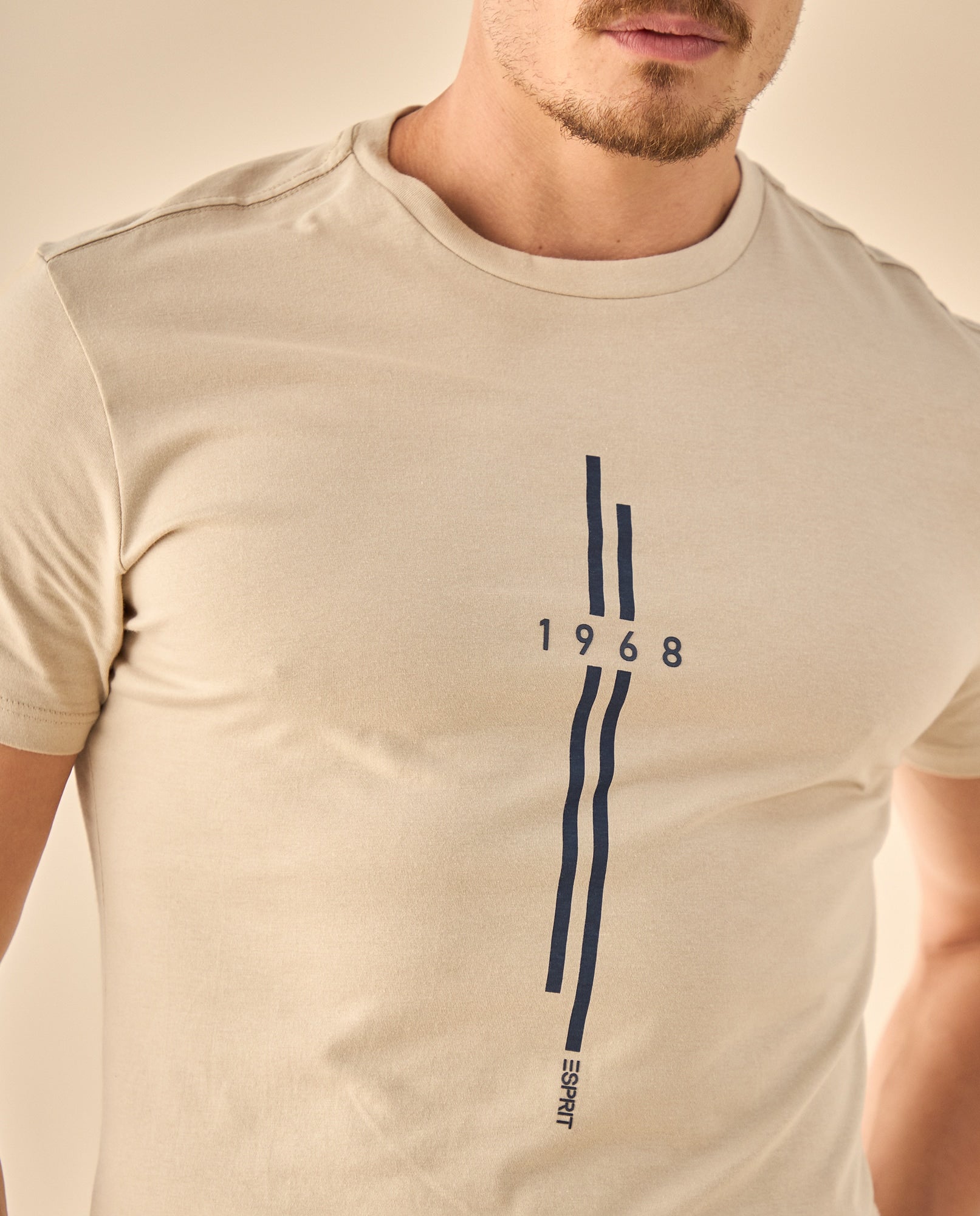 Camiseta Heritage con Estampado 1968 - Beige 34_345G319_BEI130607_3