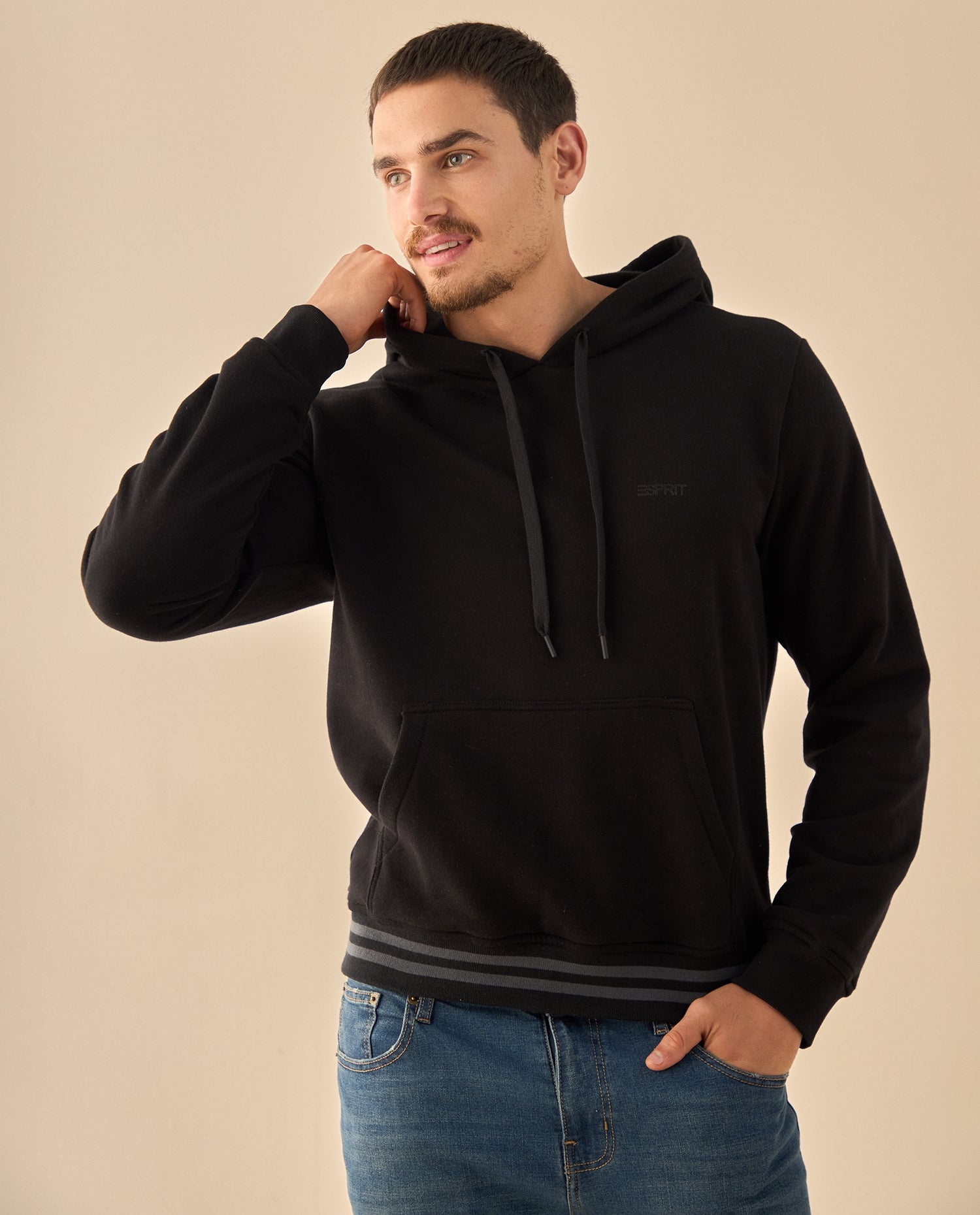Sudadera con Capucha y Ribetes Contrastantes - Negro