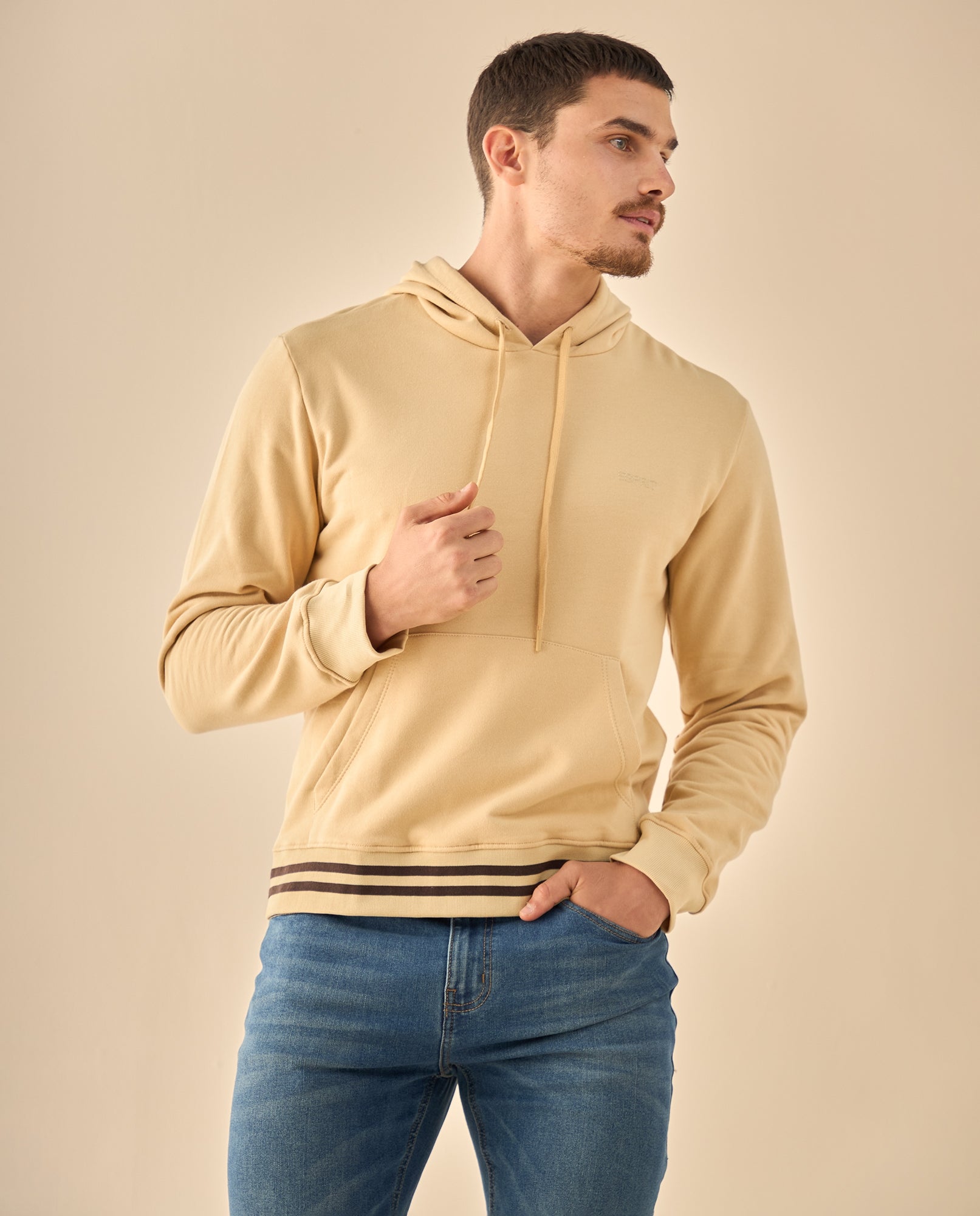 Hoodie con Detalles Deportivos - Beige 34_385G303_BEI130607_0