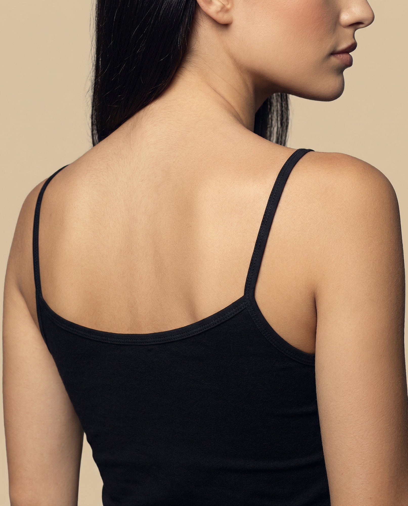 Camiseta básica de tiras en tejido acanalado - Negro 34_4000000_090000_6