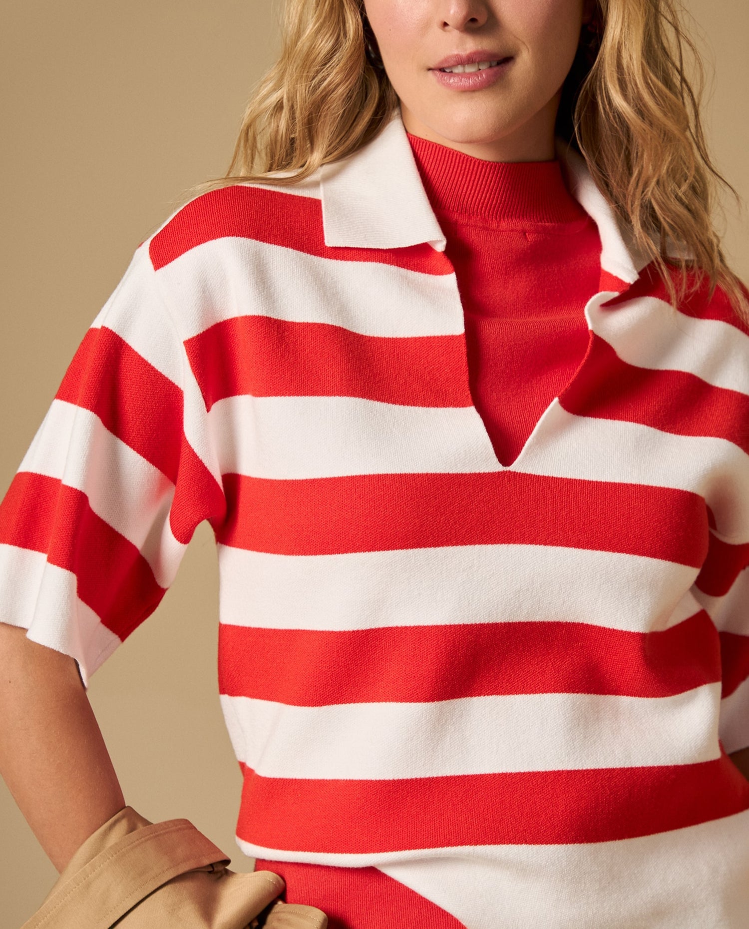 Camiseta tejida tipo polo cuello en V manga larga - Rojo