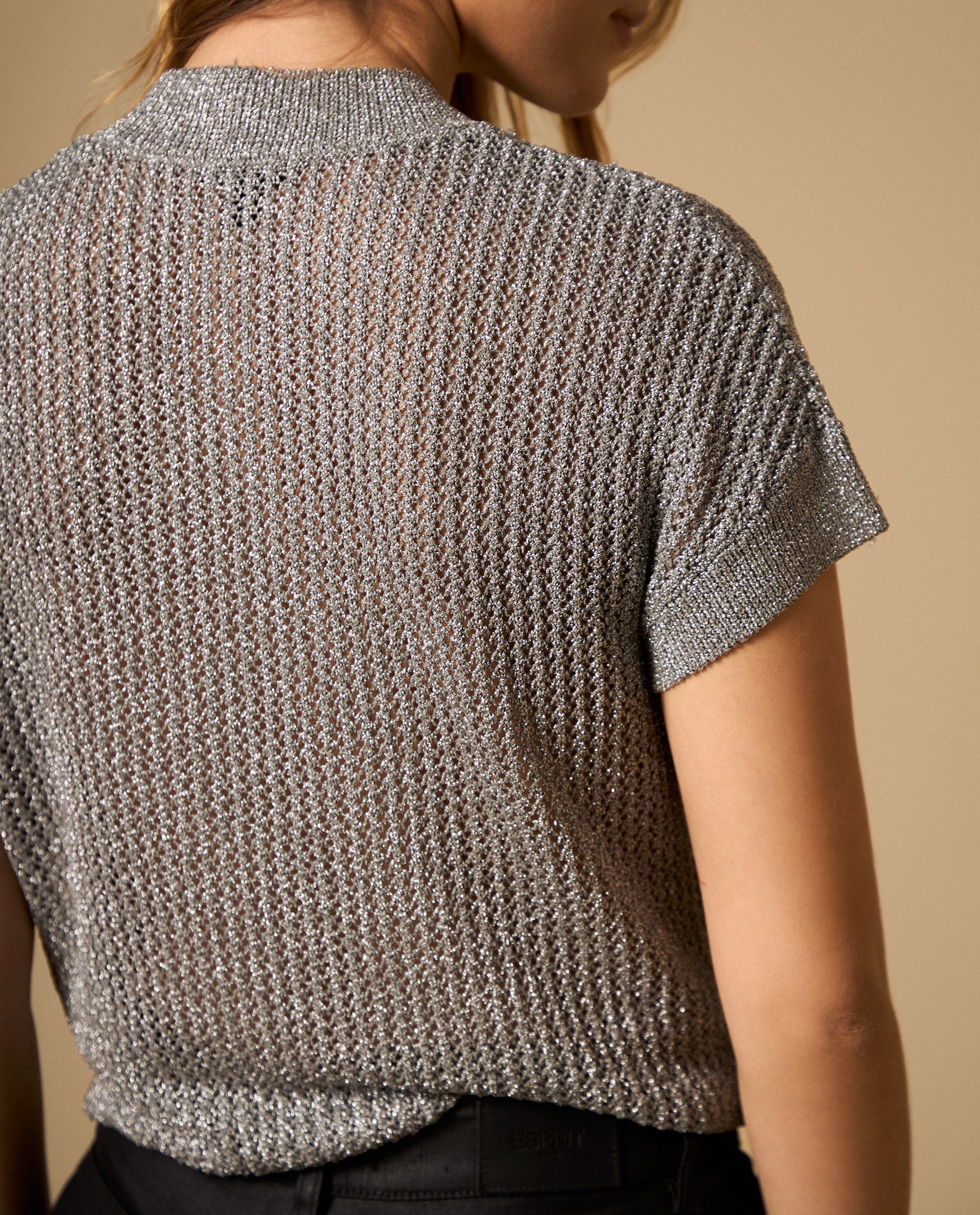 Camiseta tejida con hilos metálicos manga larga cuello redondo - Gris 34_402H204_GRI164400_4