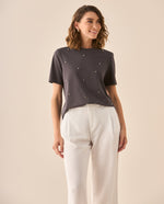 Camiseta manga corta con apliques de piedra para mujer - Gris