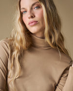 Camiseta Manga Larga Cuello Alto - Café 34_403H006_CAF171028_5